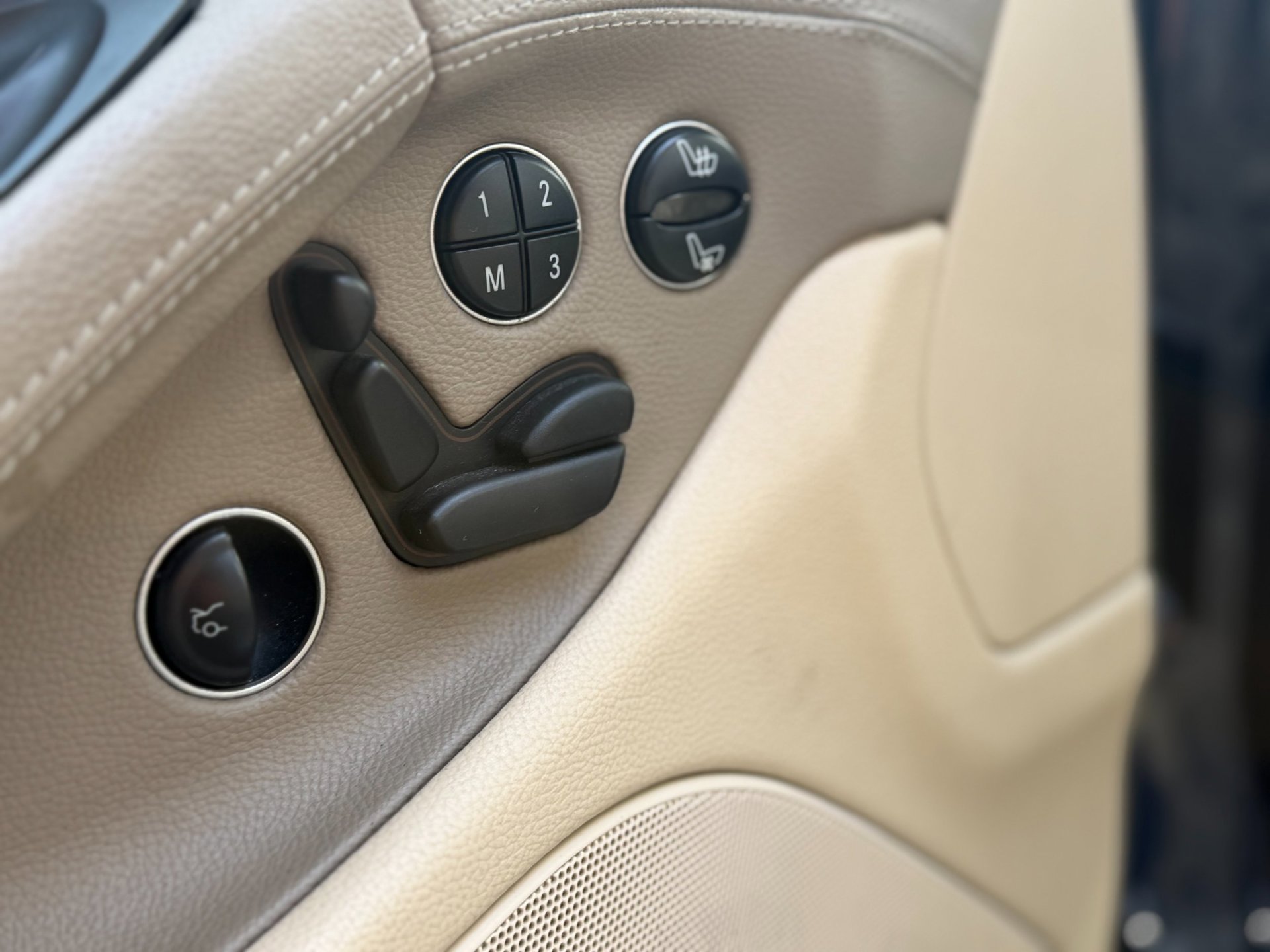 Foto van Mercedes-Benz SL 500