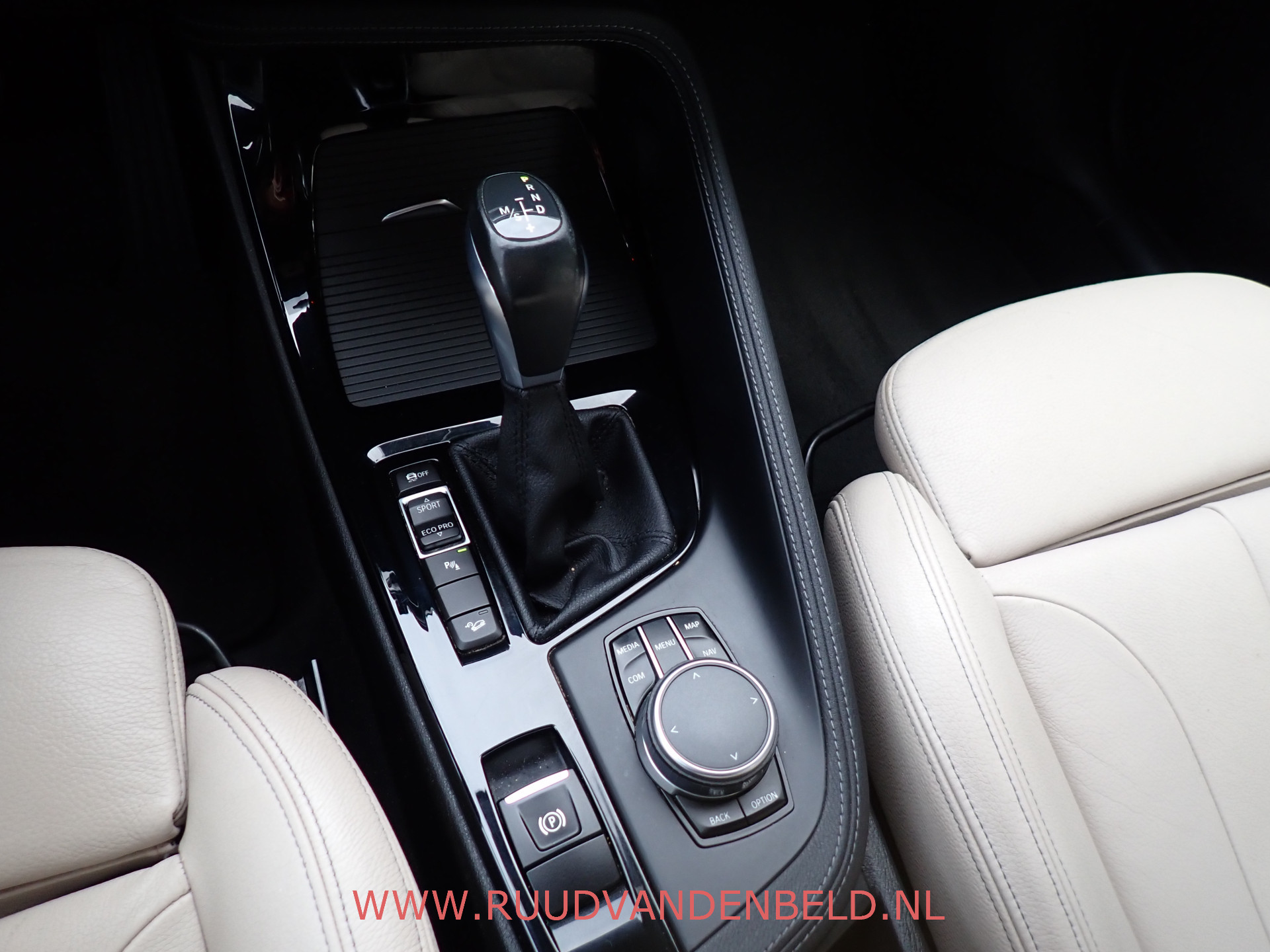 Foto van BMW X1 Xdrive20i