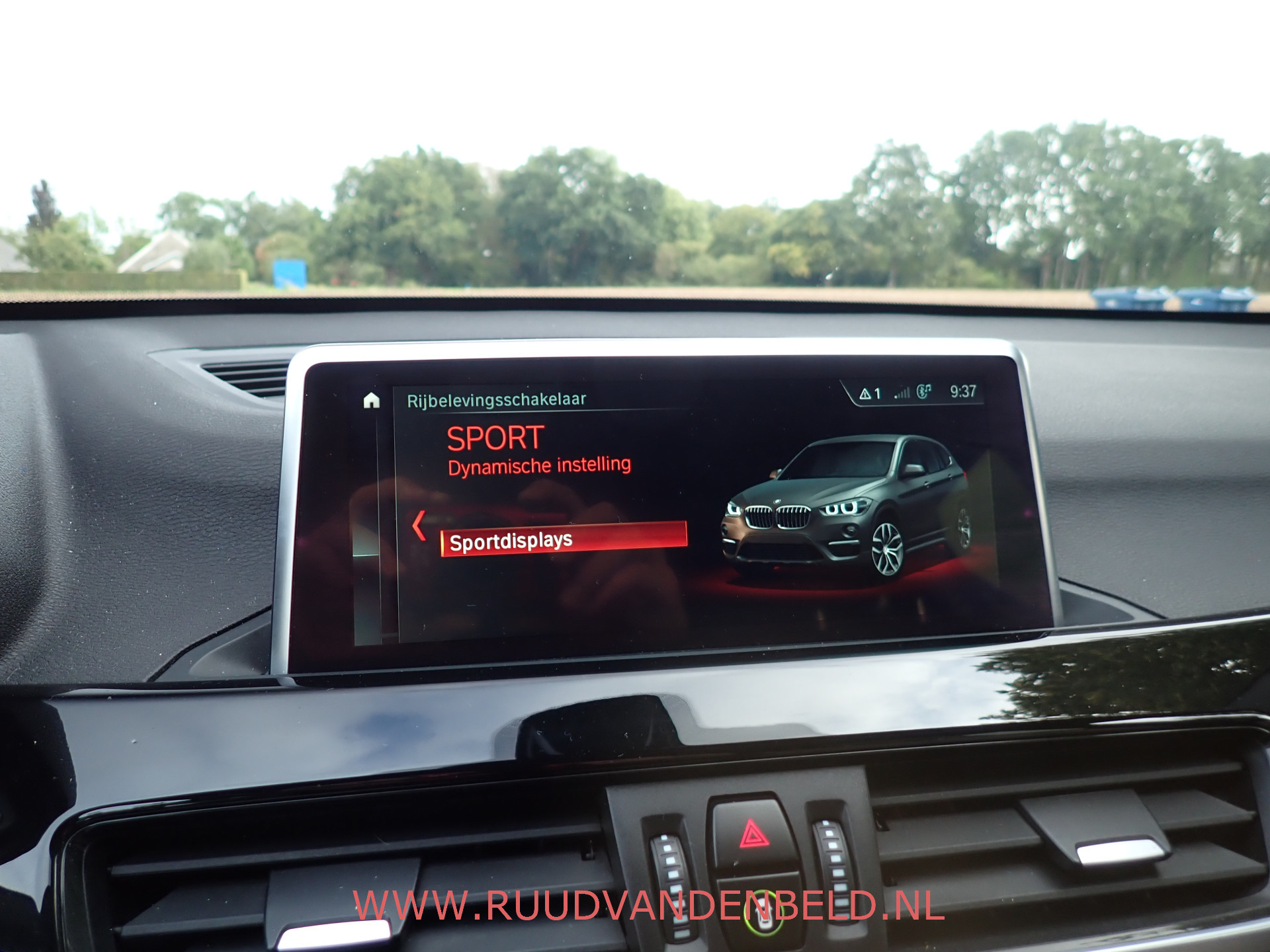 Foto van BMW X1 Xdrive20i