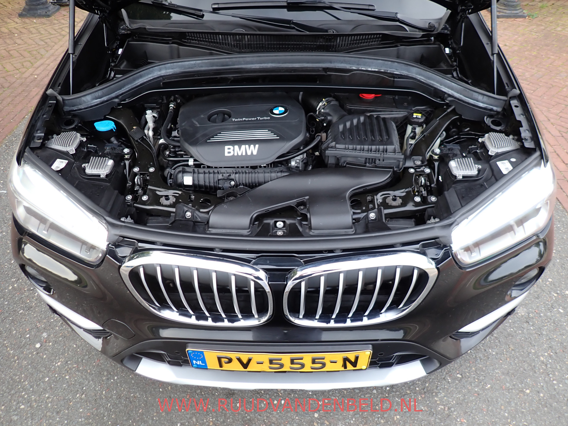 Foto van BMW X1 Xdrive20i