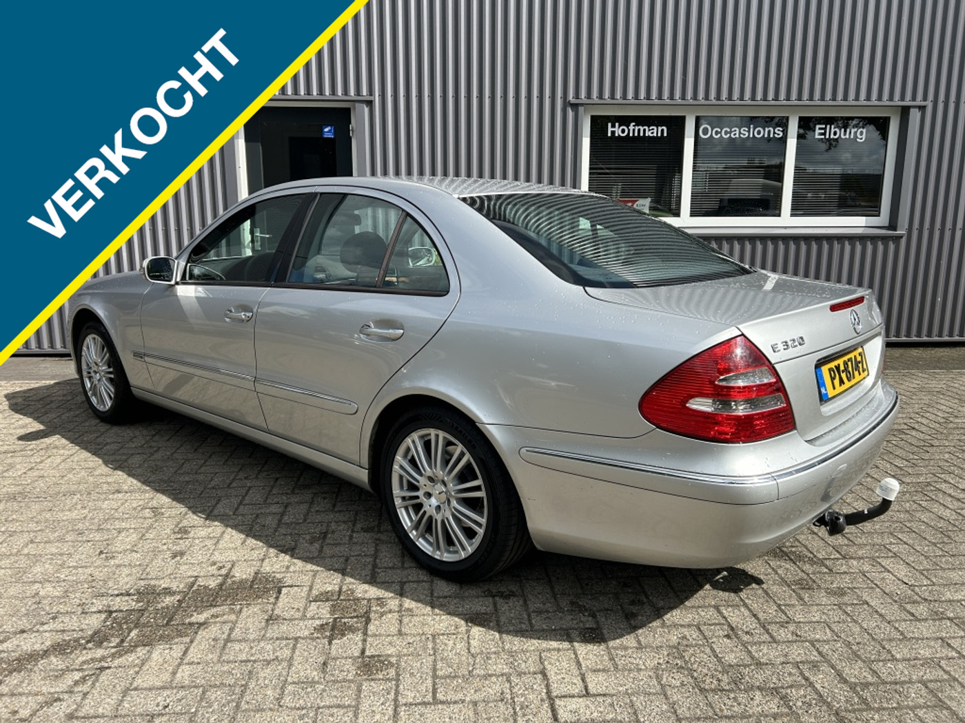 Foto van Mercedes-Benz E 320