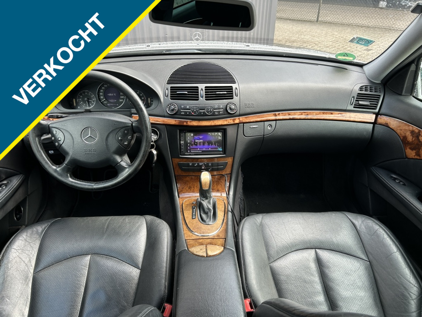 Foto van Mercedes-Benz E 320