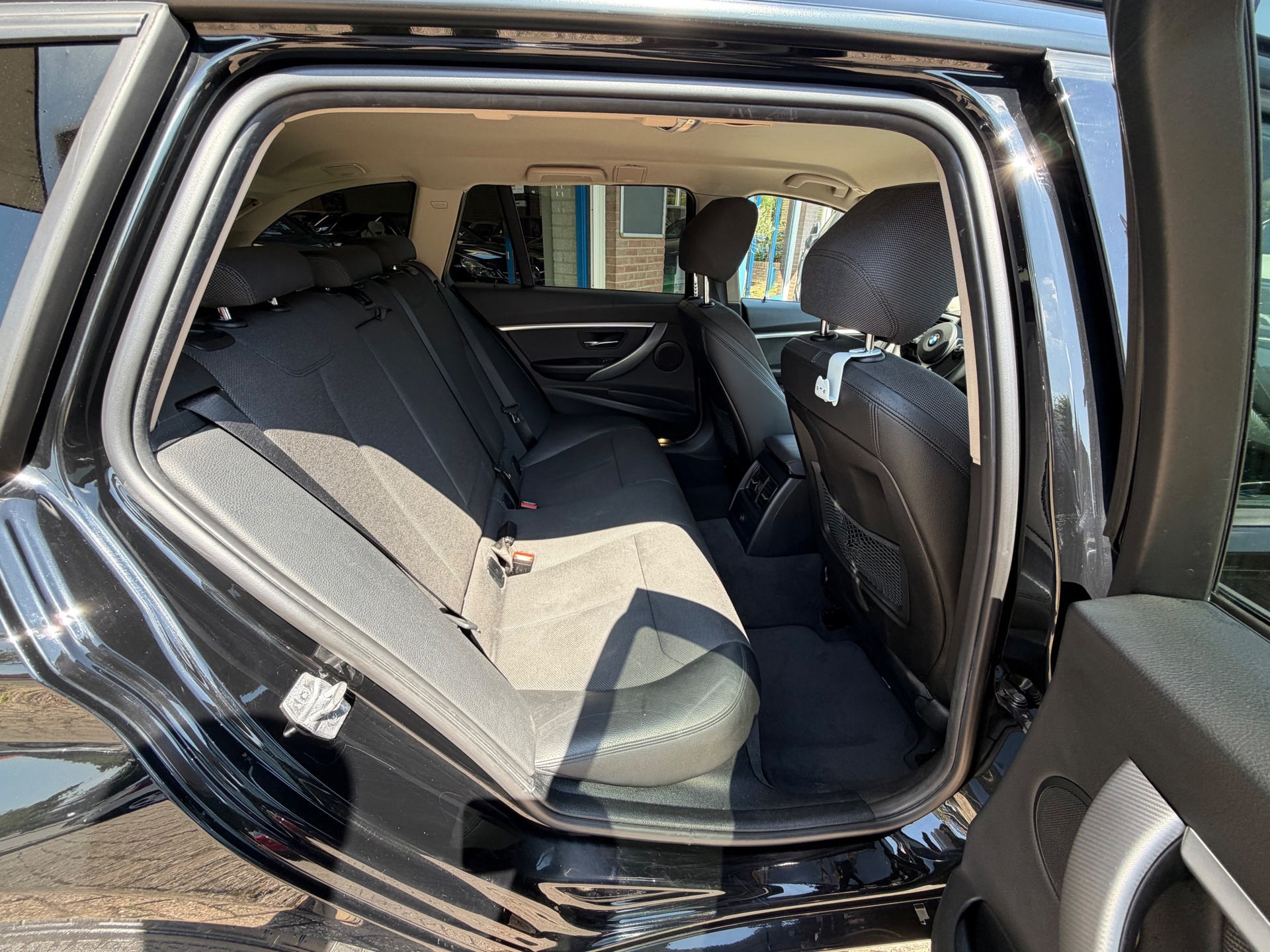Foto van BMW 330i