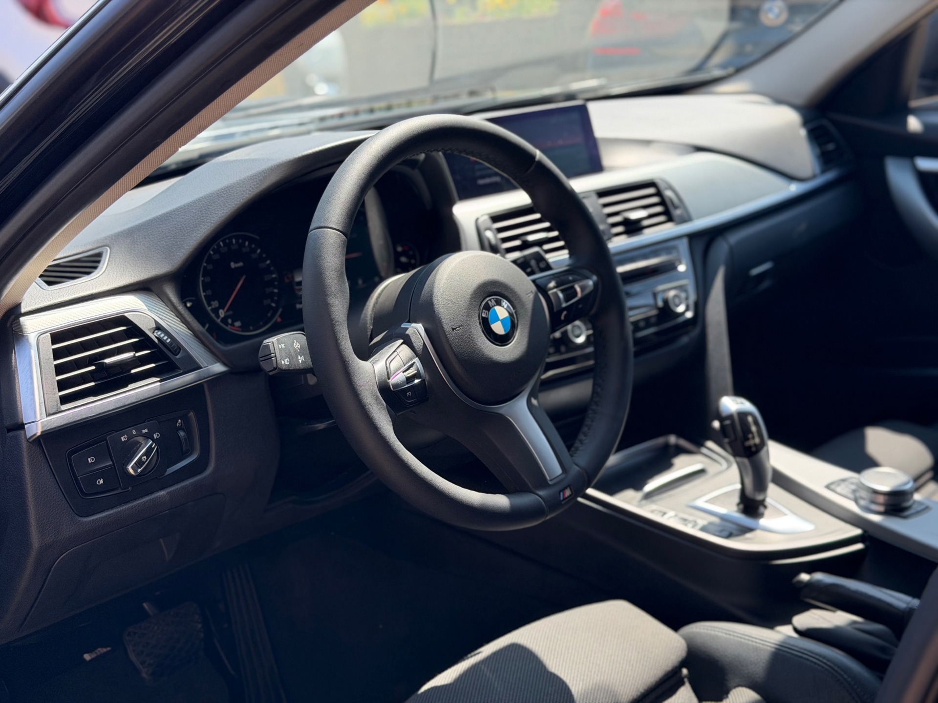 Foto van BMW 330i