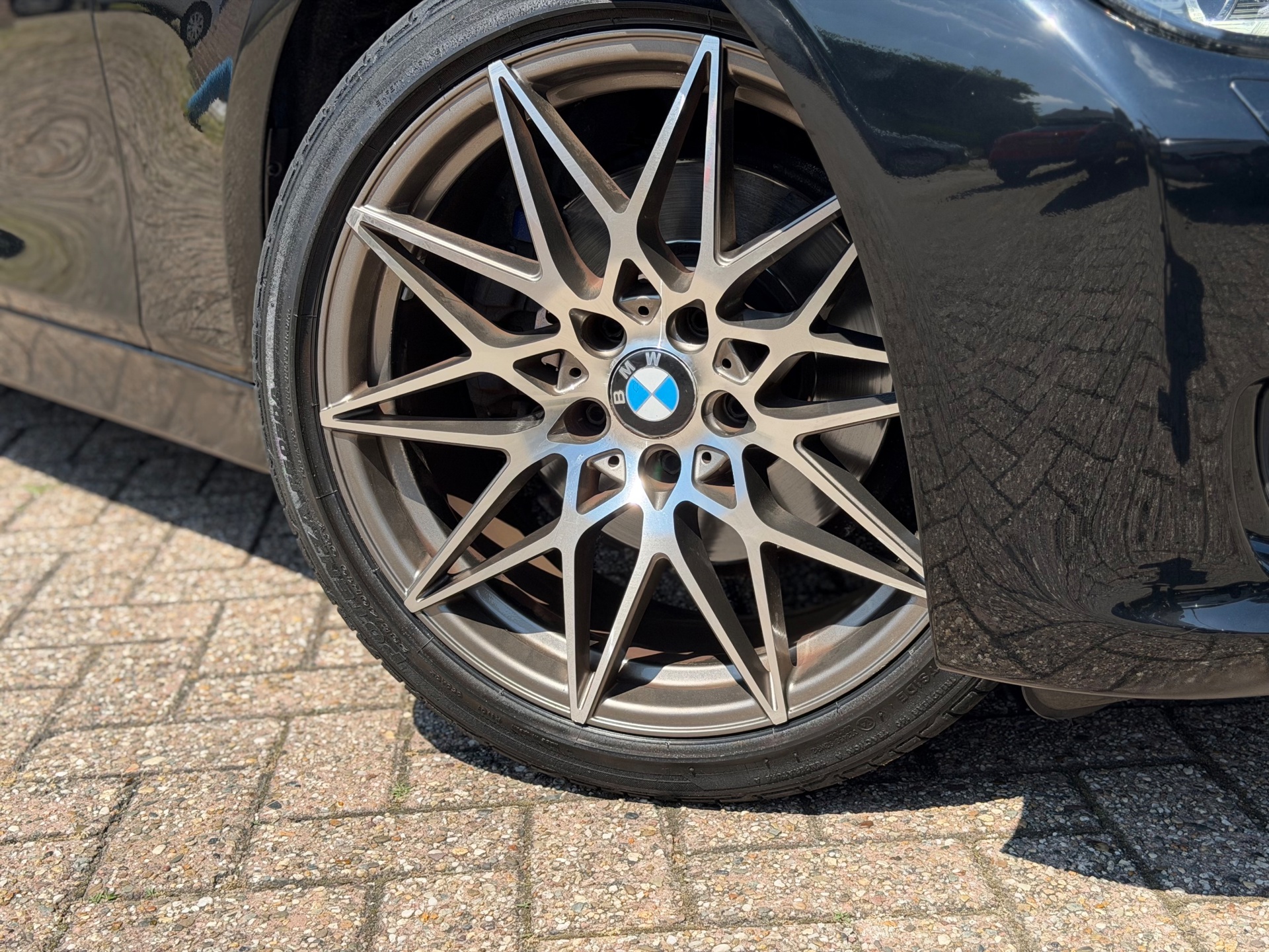 Foto van BMW 330i