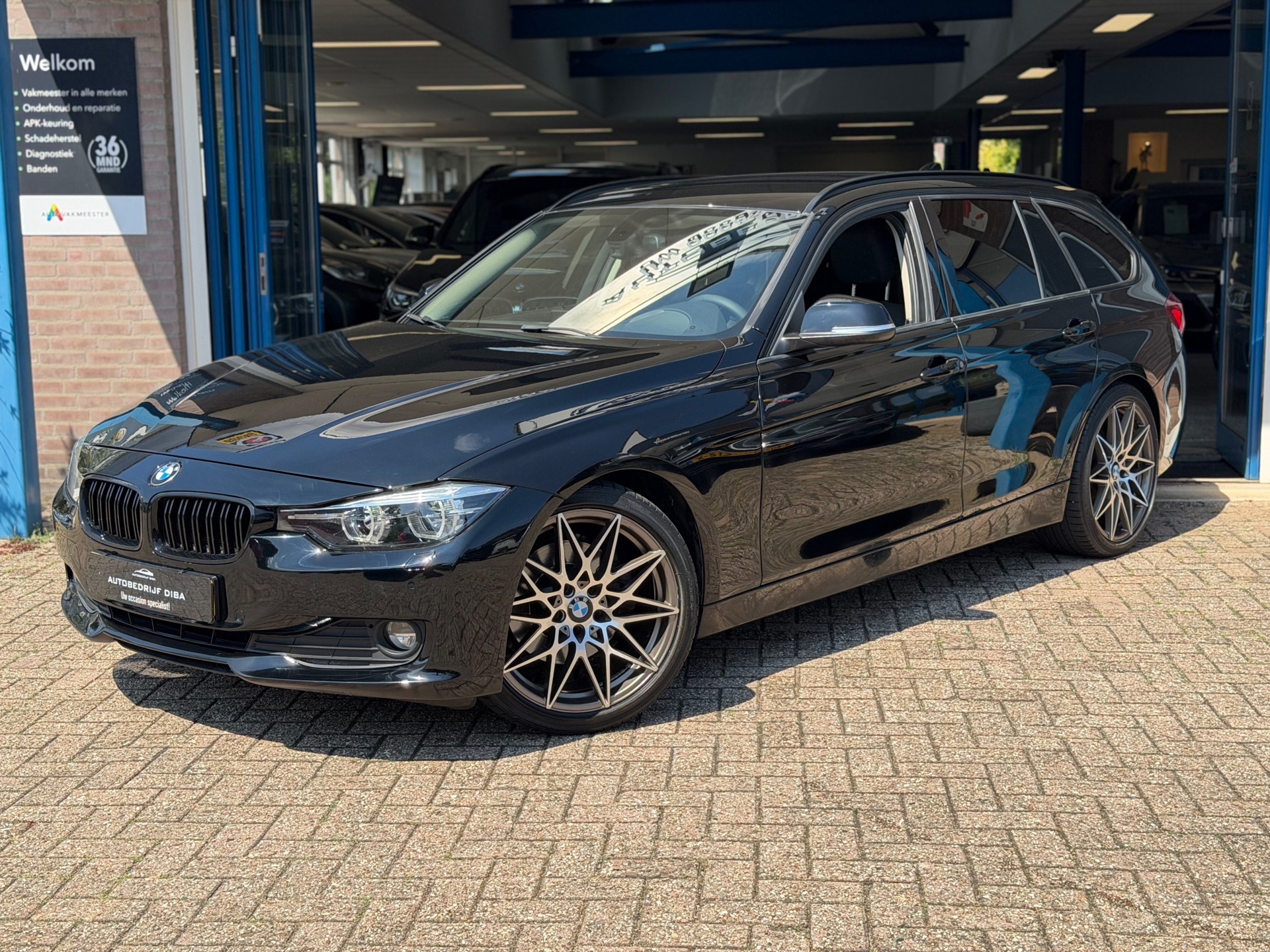Foto van BMW 330i