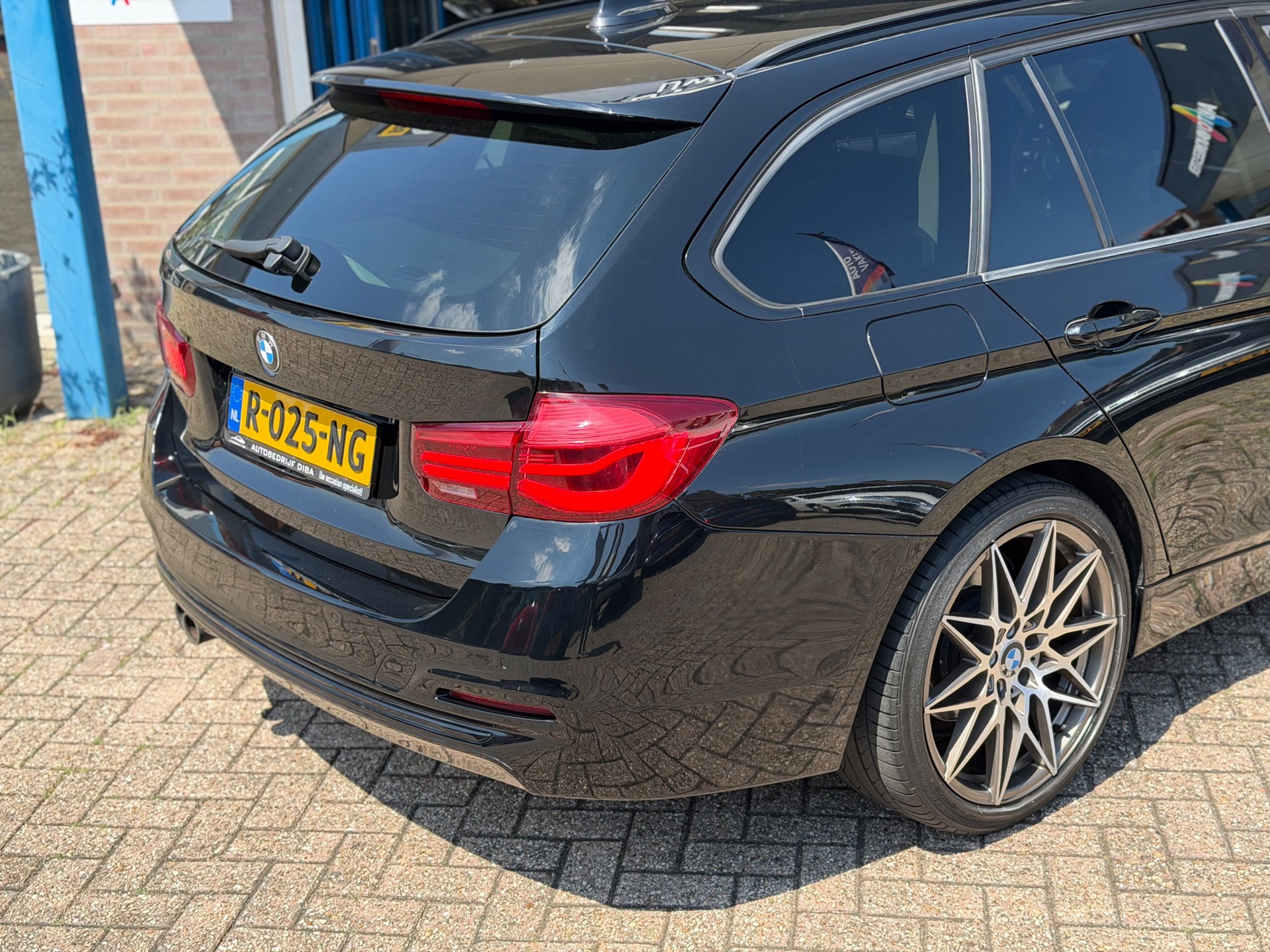 Foto van BMW 330i