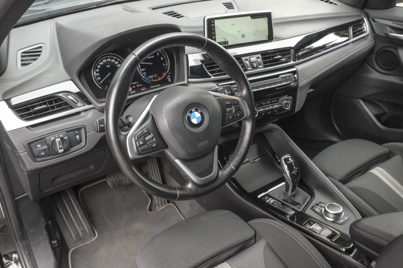 Foto van BMW X2 Sdrive18i