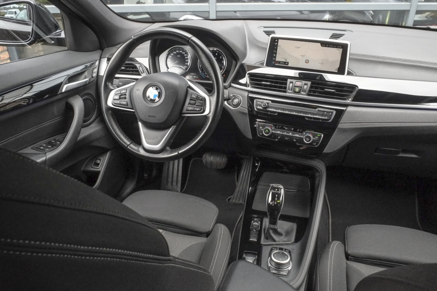 Foto van BMW X2 Sdrive18i