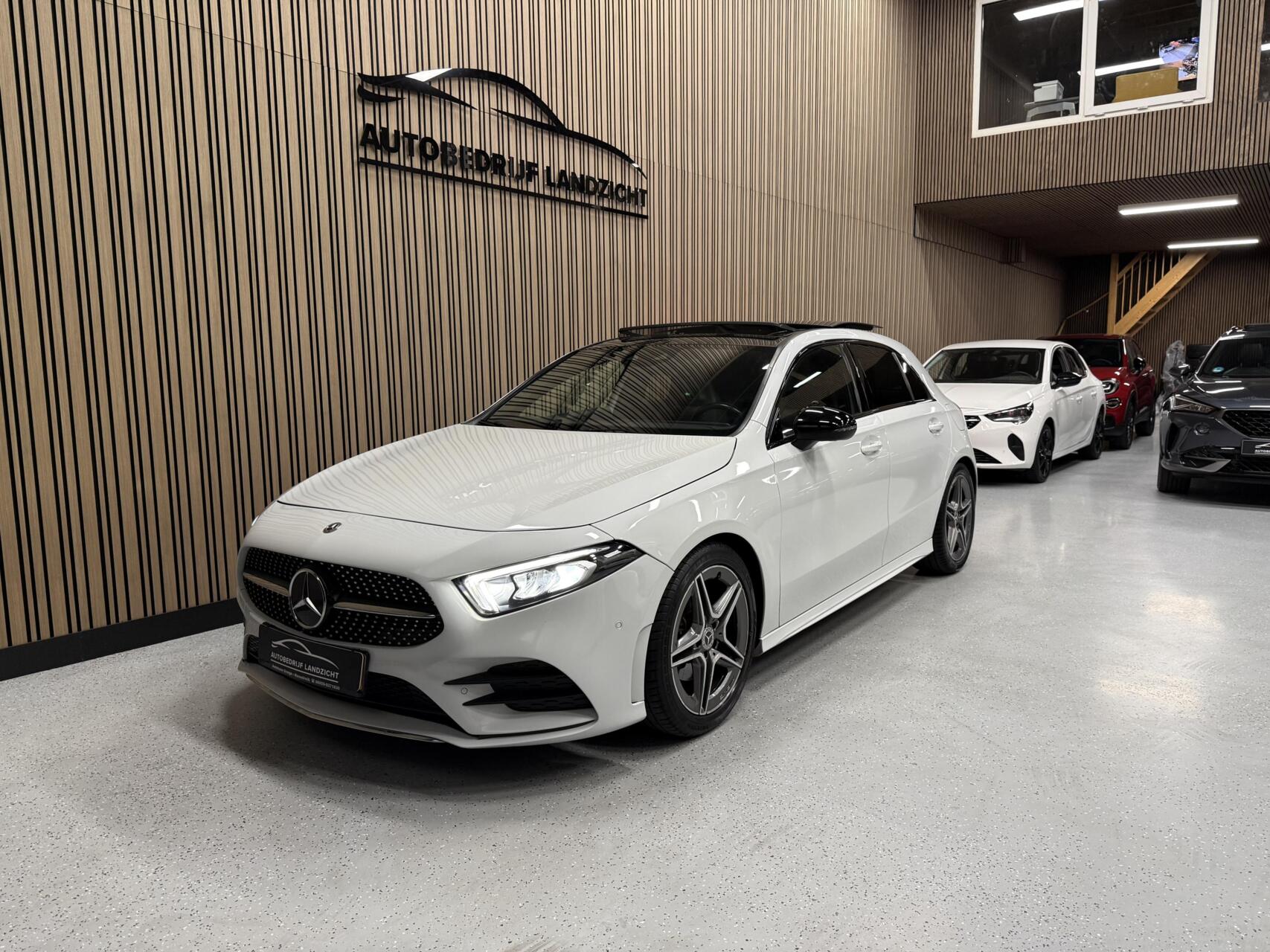 Foto van Mercedes-Benz A 200