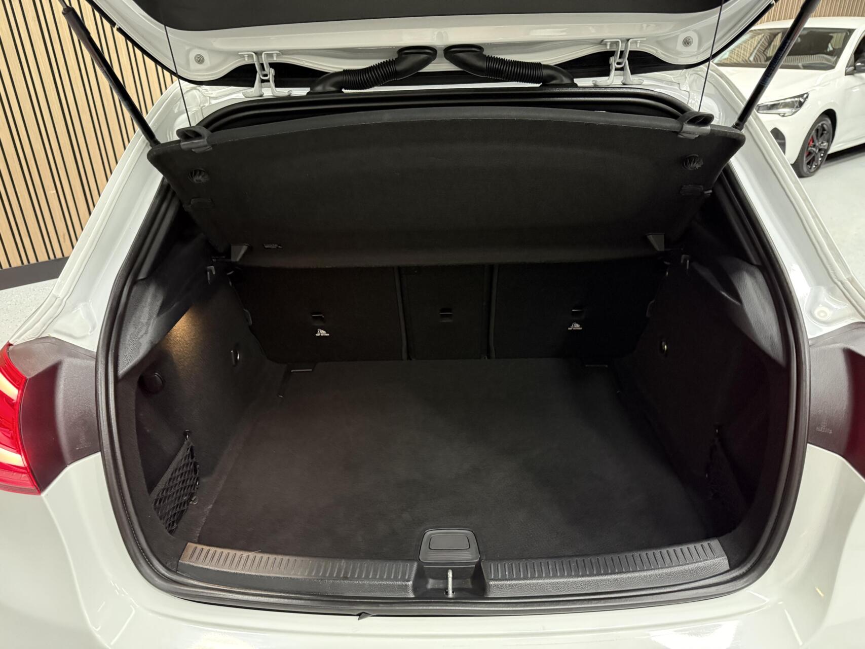 Foto van Mercedes-Benz A 200
