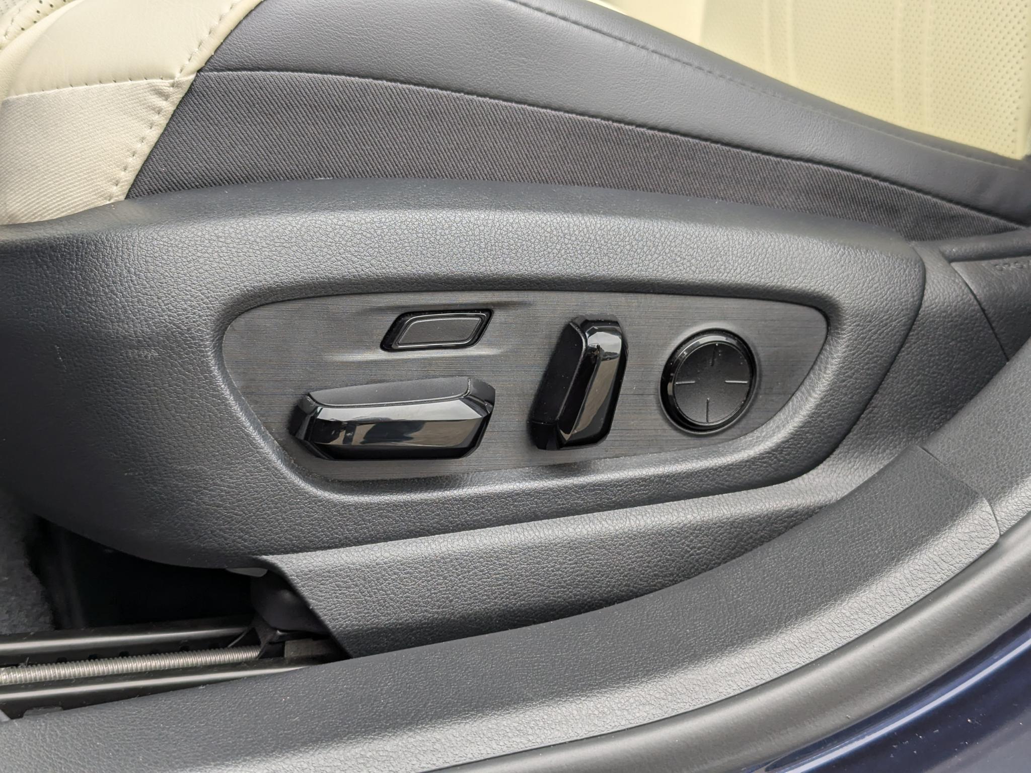 Foto van Lexus Lexus Es300h