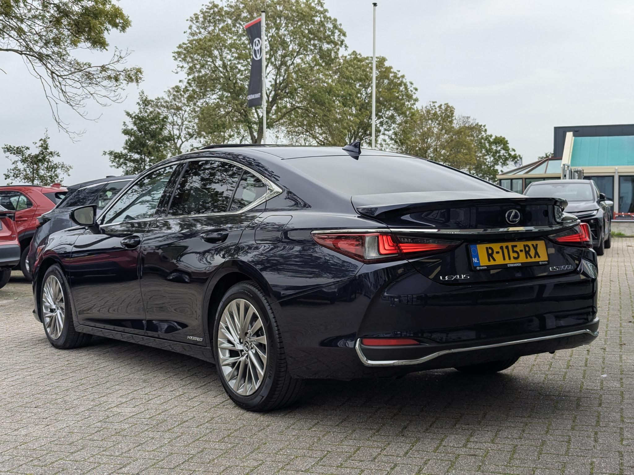 Foto van Lexus Lexus Es300h