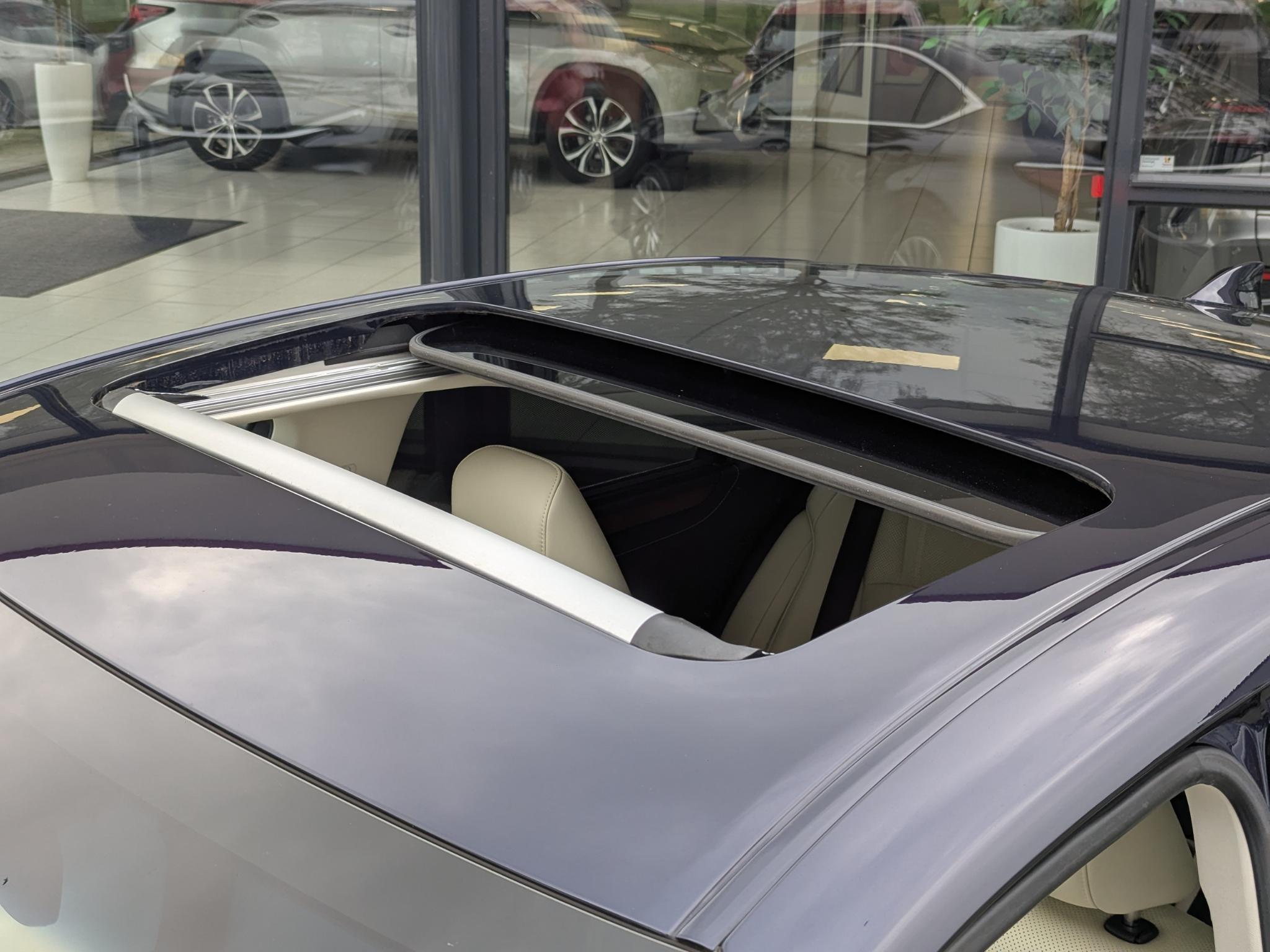 Foto van Lexus Lexus Es300h