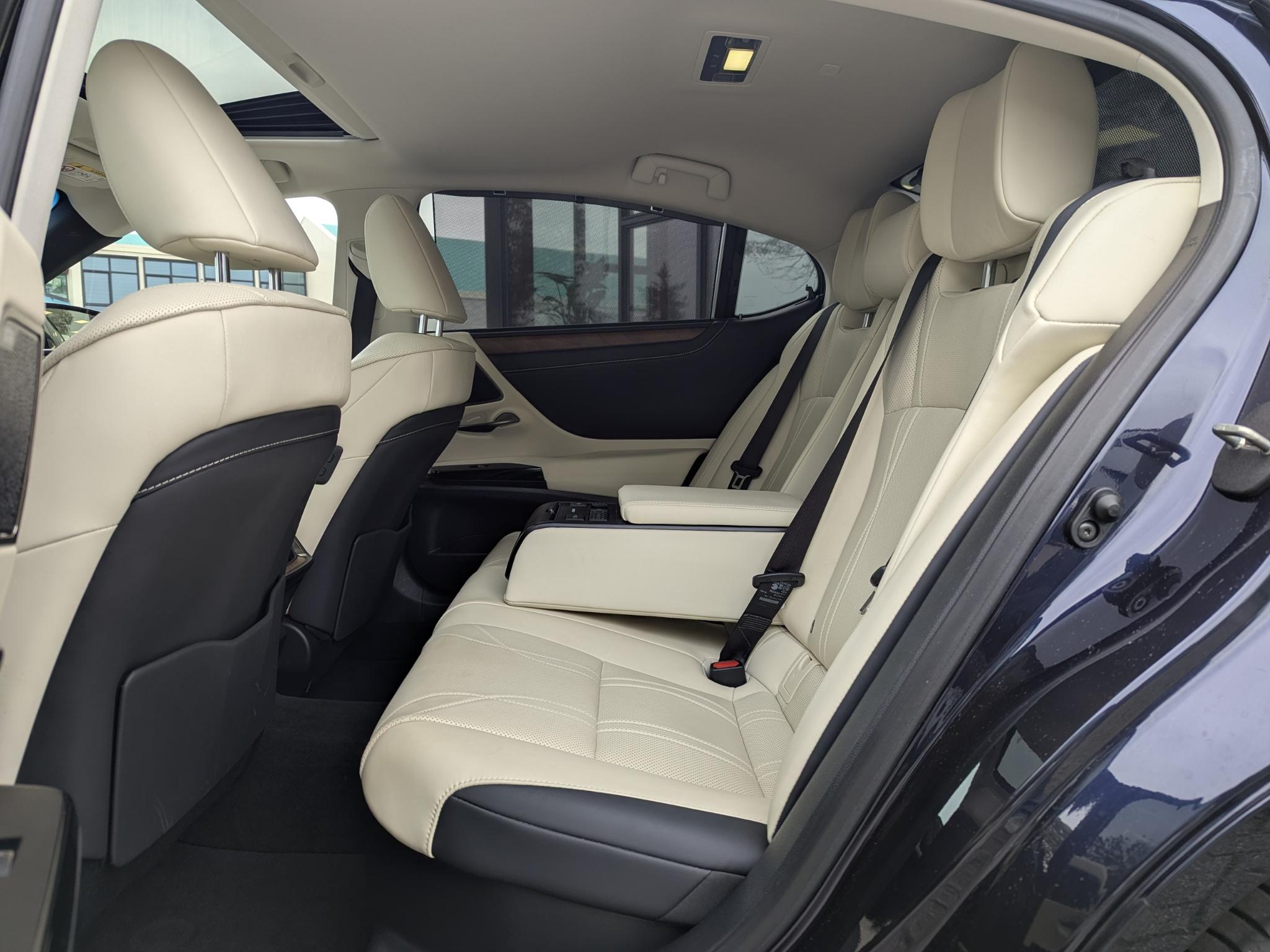 Foto van Lexus Lexus Es300h
