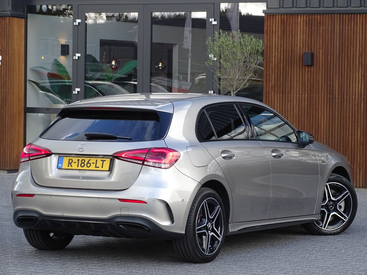 Foto van Mercedes-Benz A 250 E