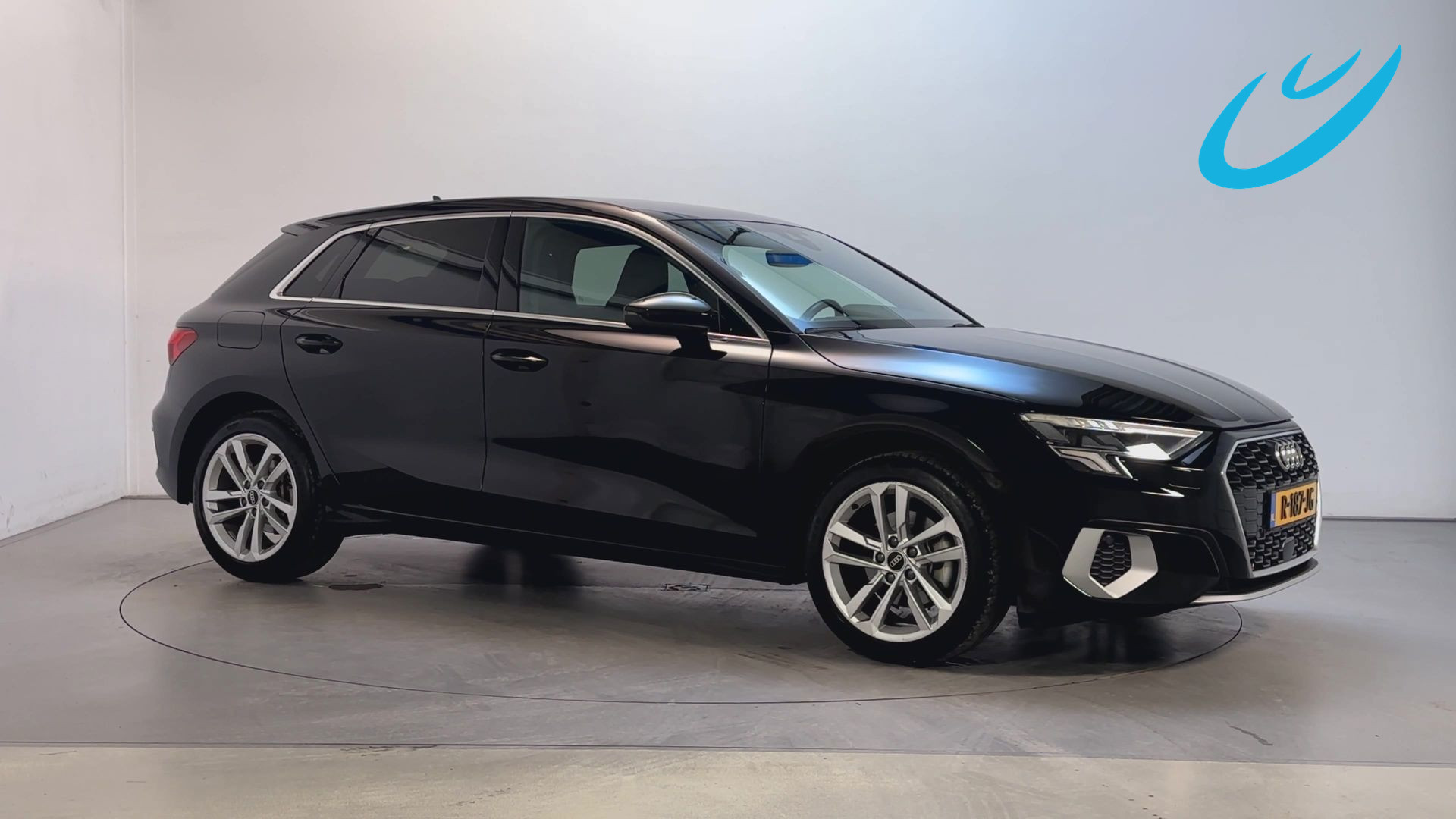 Audi A3 Sportback 35 TFSI 150pk S-Tronic Advanced Edition Sfeerverlichting DAB+ App-Connect Navigatie 2022 - voorkant
