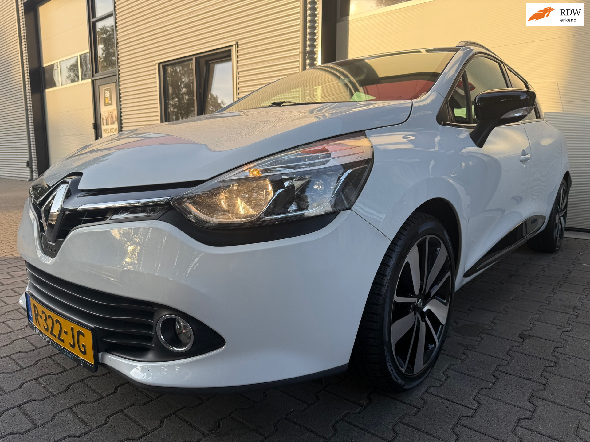 Renault Clio 0.9 TCe Expression 2014 - voorkant