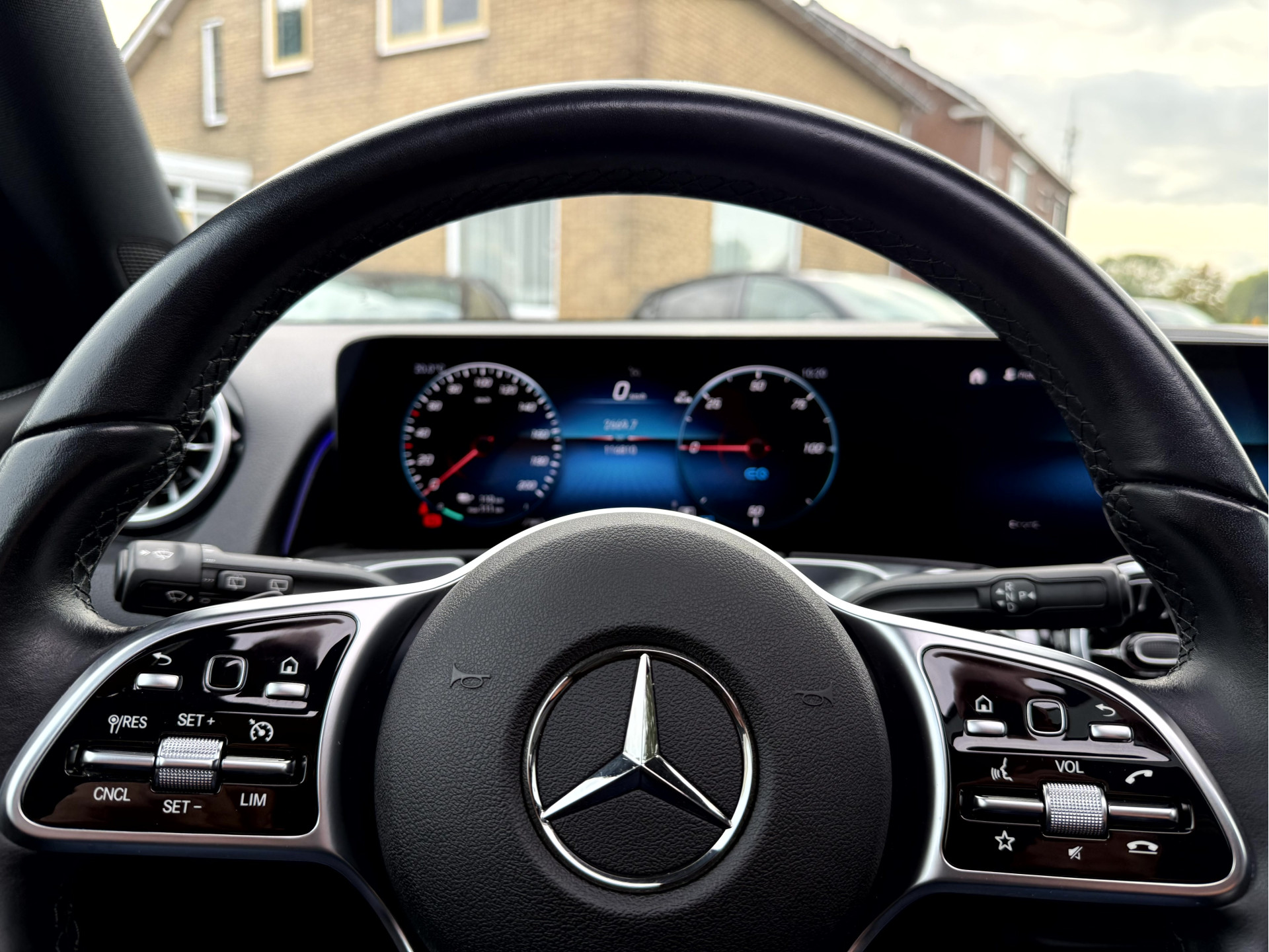 Foto van Mercedes-Benz Eqb 250