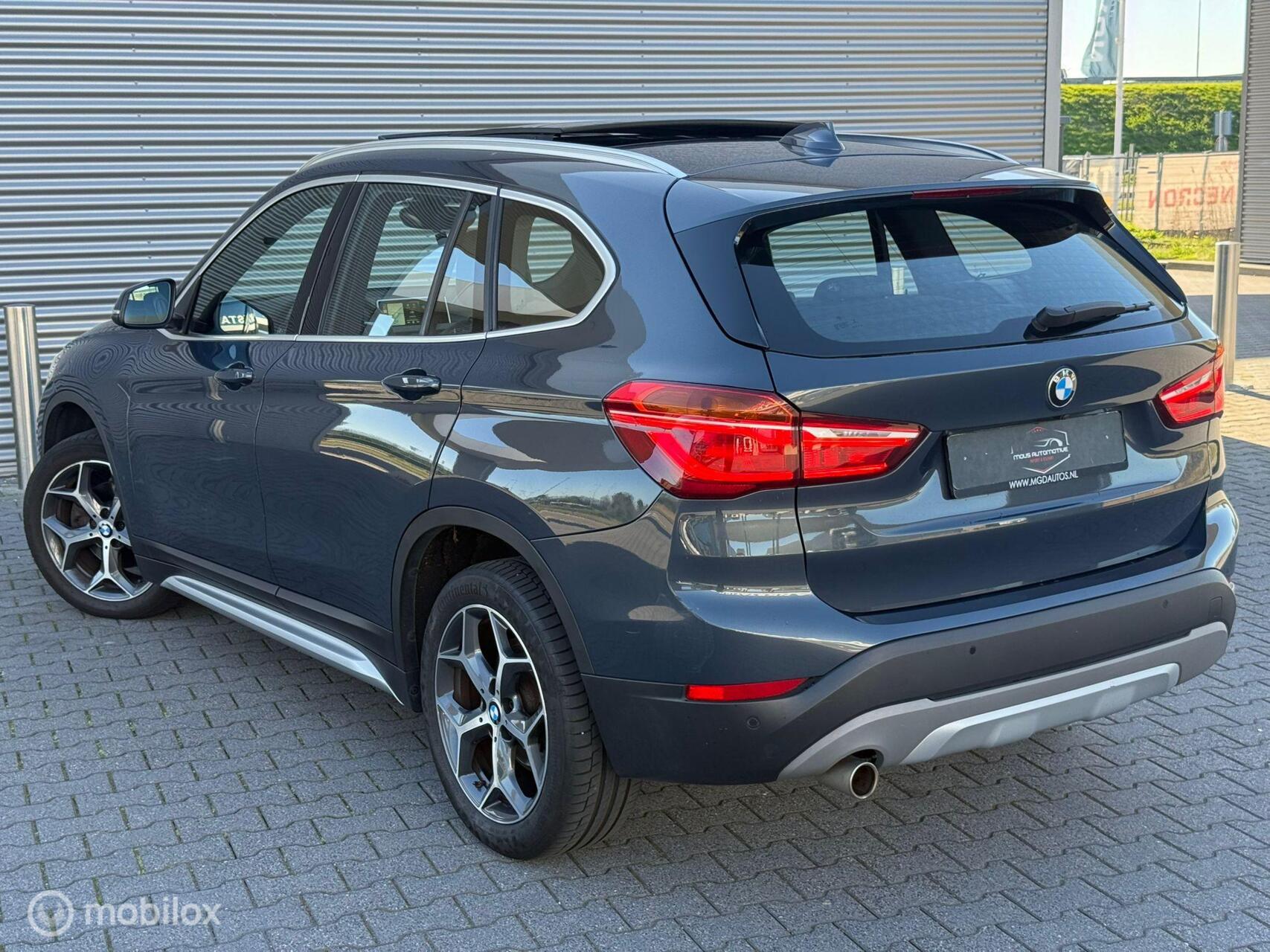 Foto van BMW X1 Sdrive18i