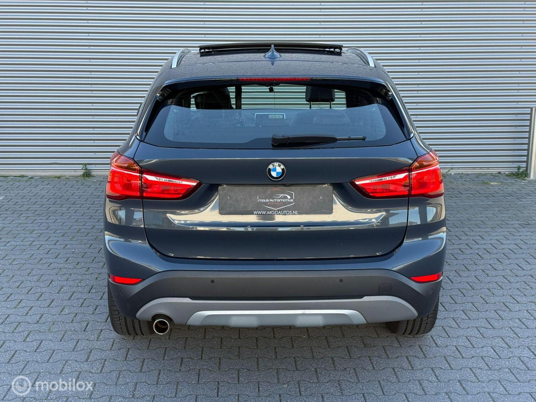 Foto van BMW X1 Sdrive18i