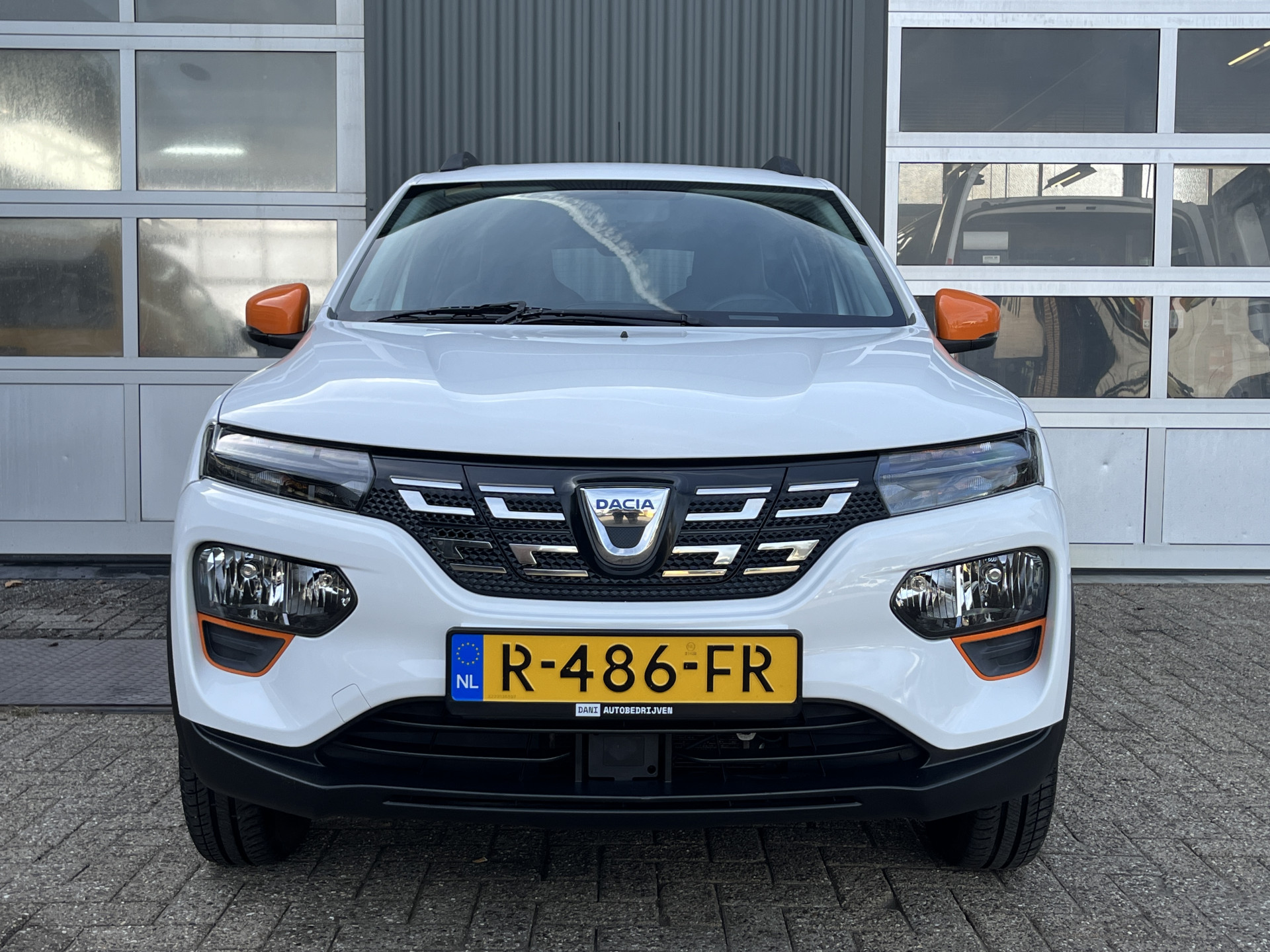 Foto van Dacia Spring