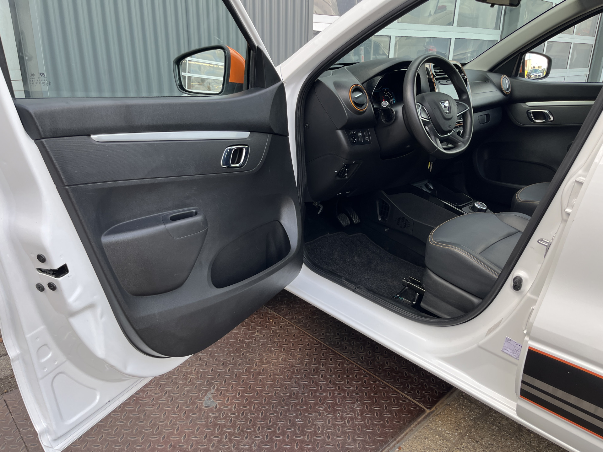 Foto van Dacia Spring