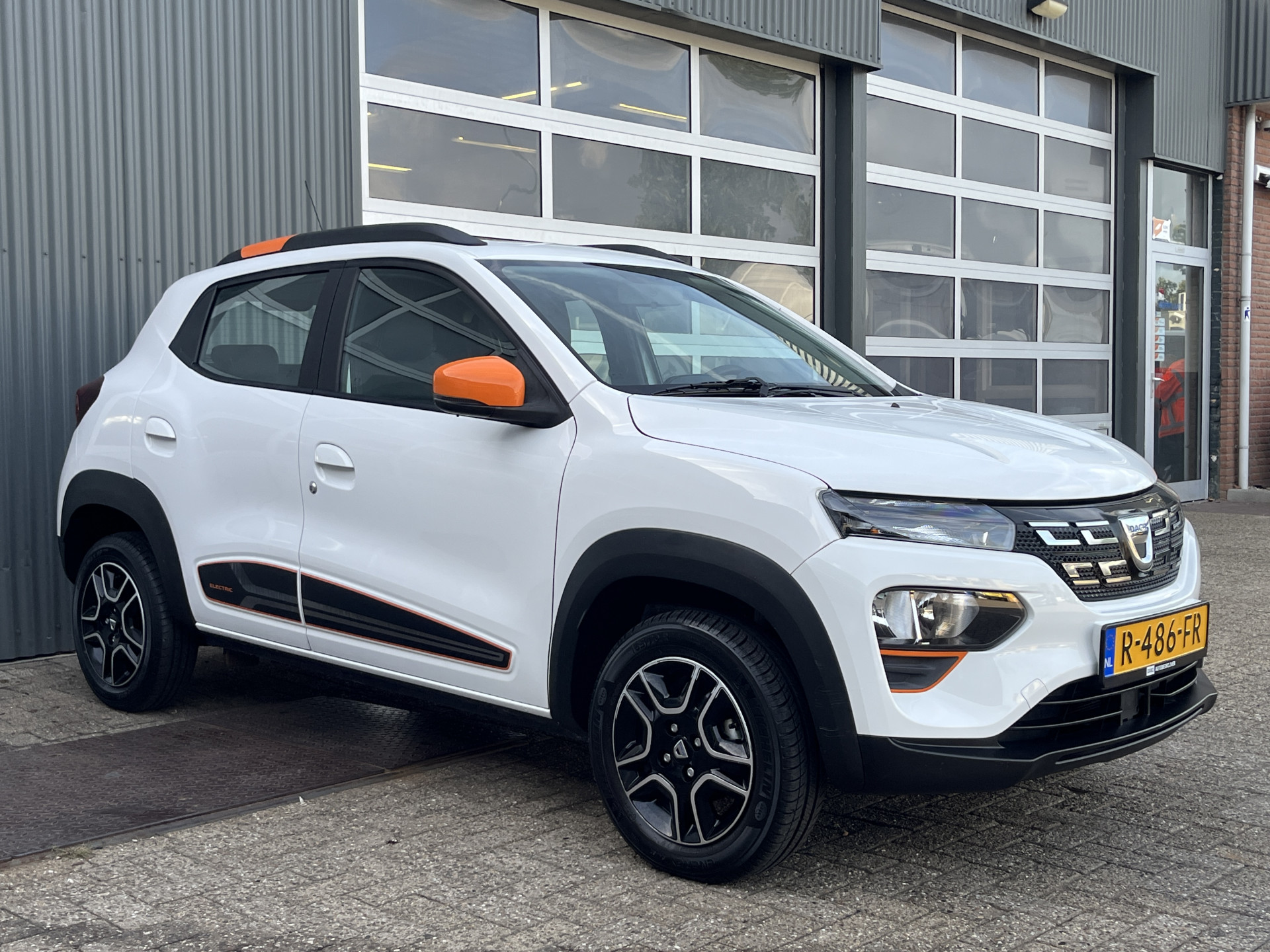 Dacia Spring Comfort Plus 27 kWh 2022 - voorkant