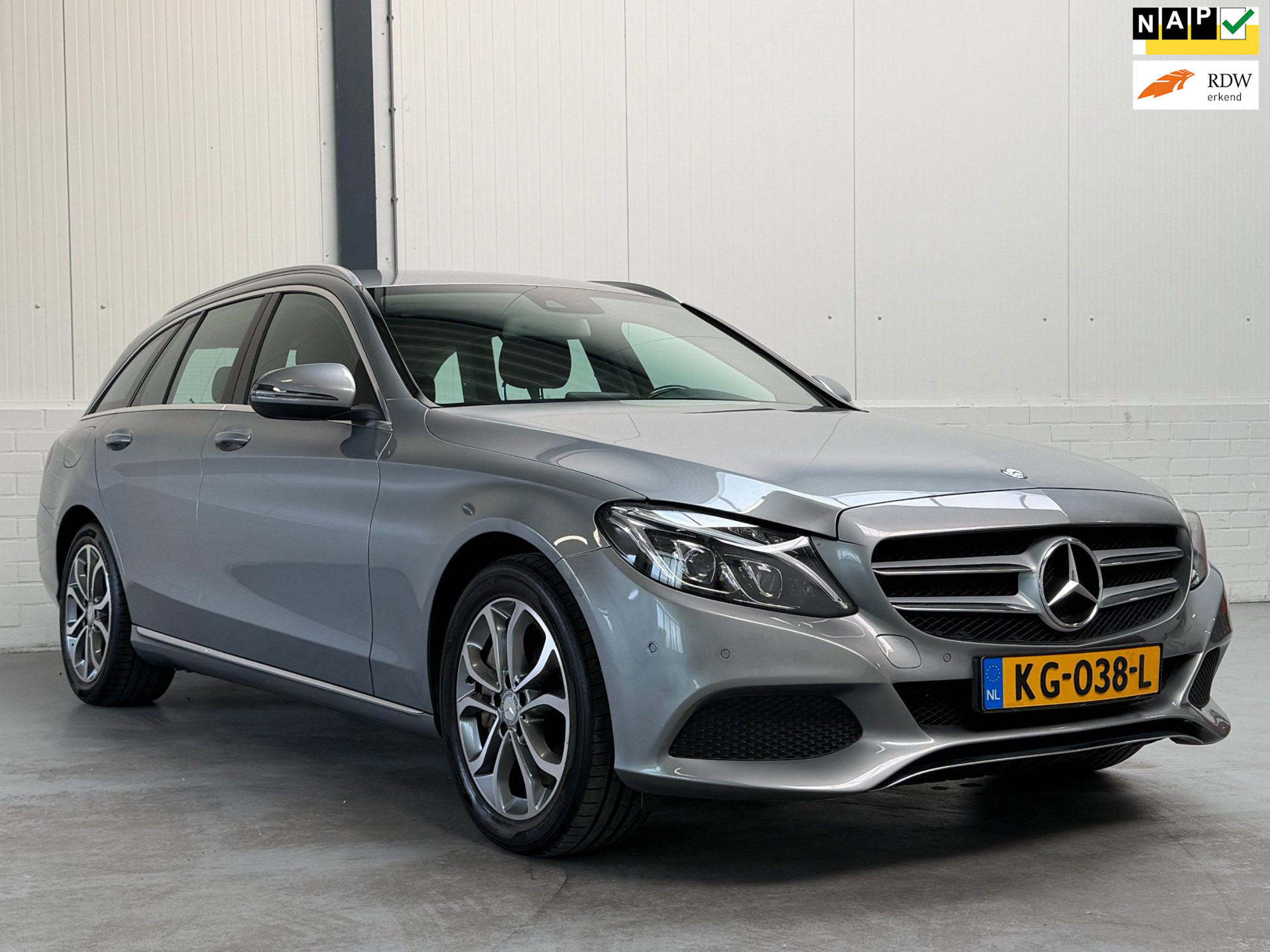 Mercedes-Benz C 350 E 350 e Lease Edition|Trekhaak|Stoelverwarming 2016 - voorkant
