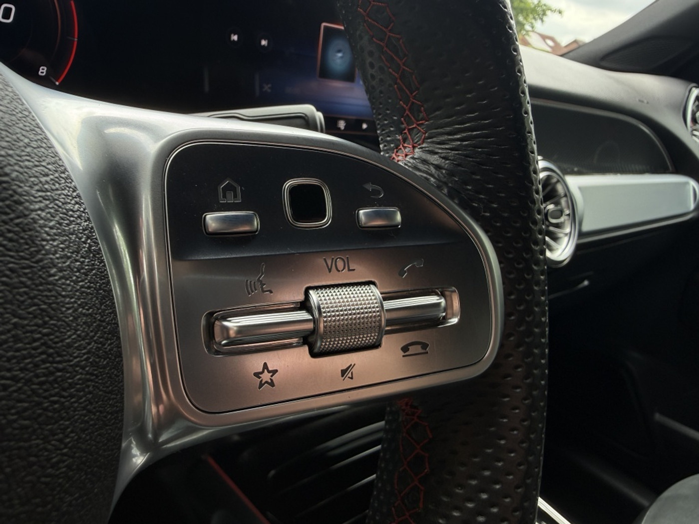 Foto van Mercedes-Benz GLB 180