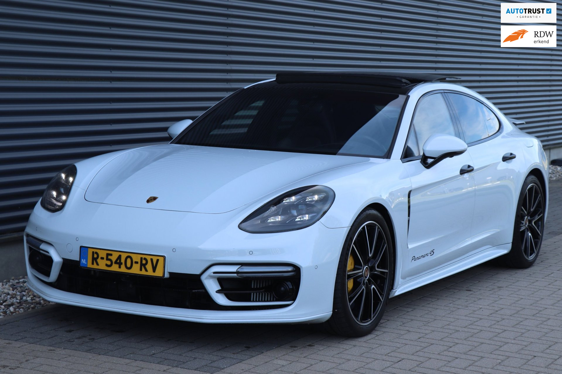 Porsche Panamera 4s E-hybrid 2.9 4S E-Hybrid | PANO | BOSE | SPORT CHRONO 2020 - voorkant