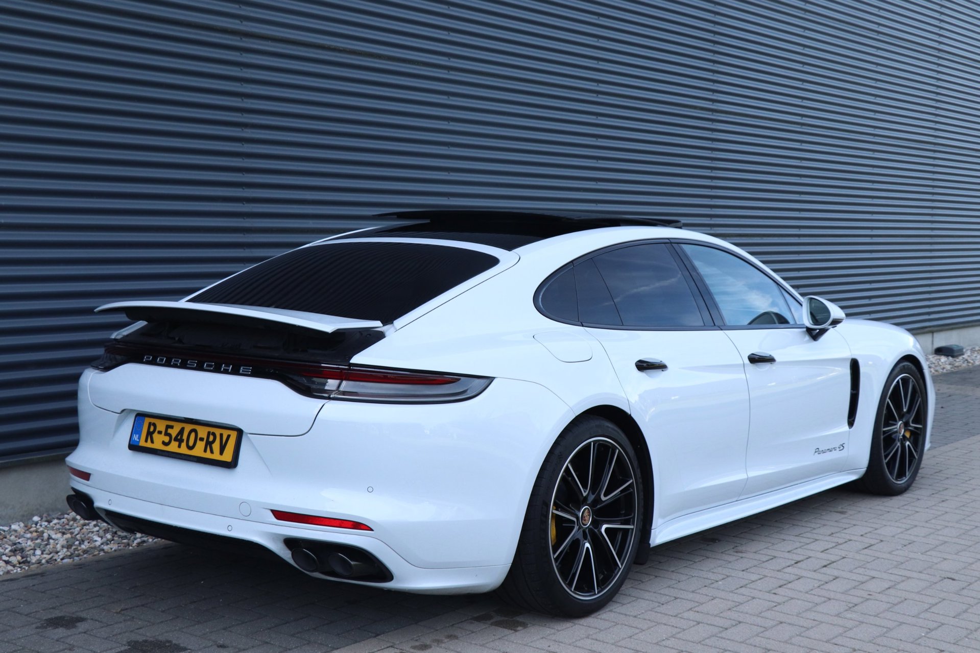 Foto van Porsche Panamera 4s E-hybrid