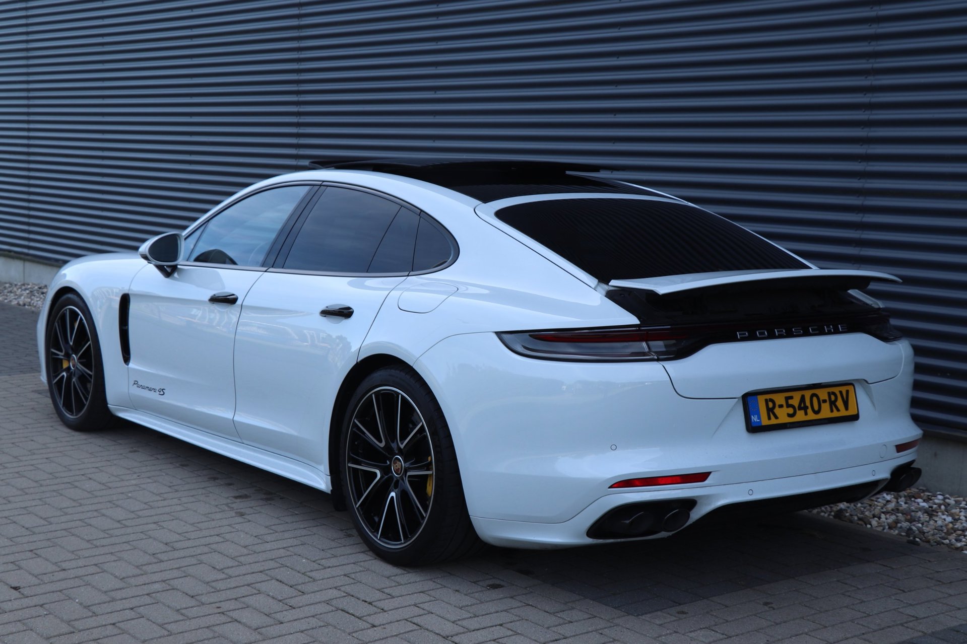 Foto van Porsche Panamera 4s E-hybrid