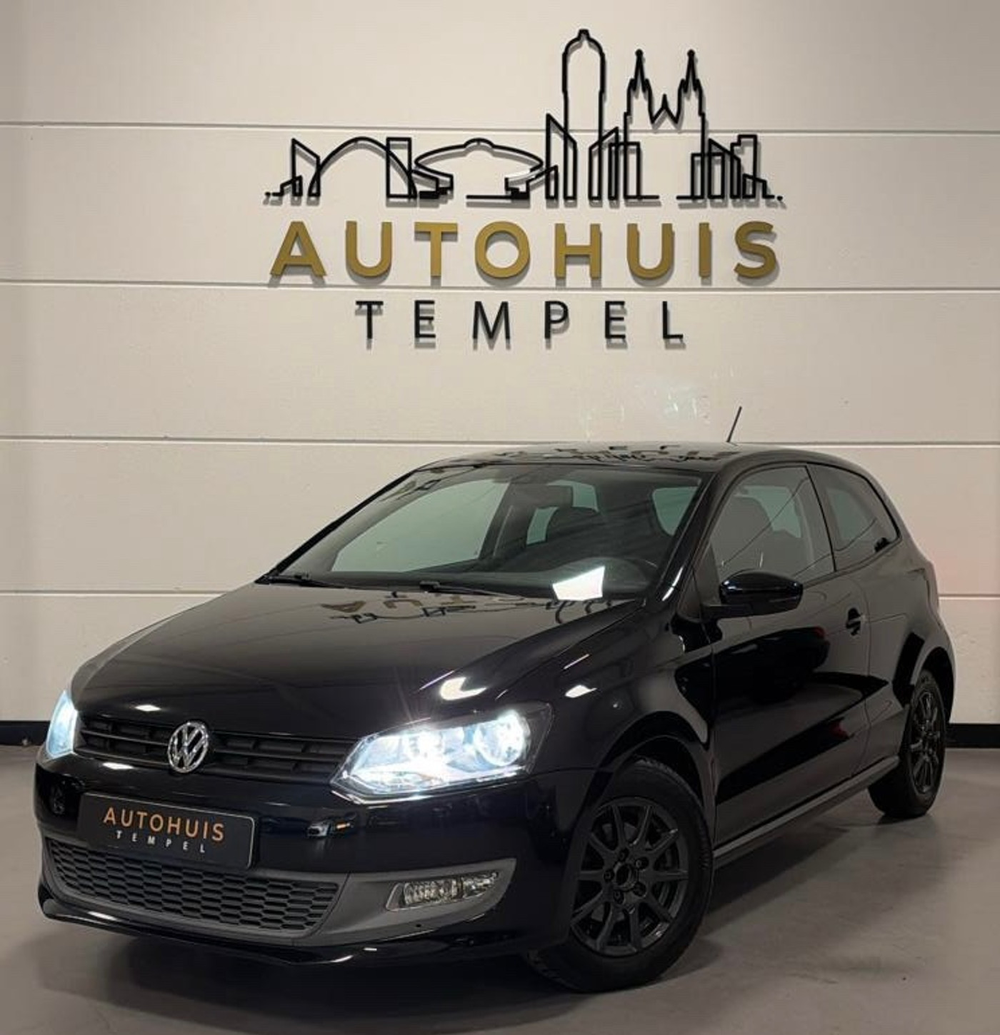 Volkswagen Polo 1.2-12V Comfortline Team Airco Cruise Stoelverwarming Nwe APK 2011 - voorkant