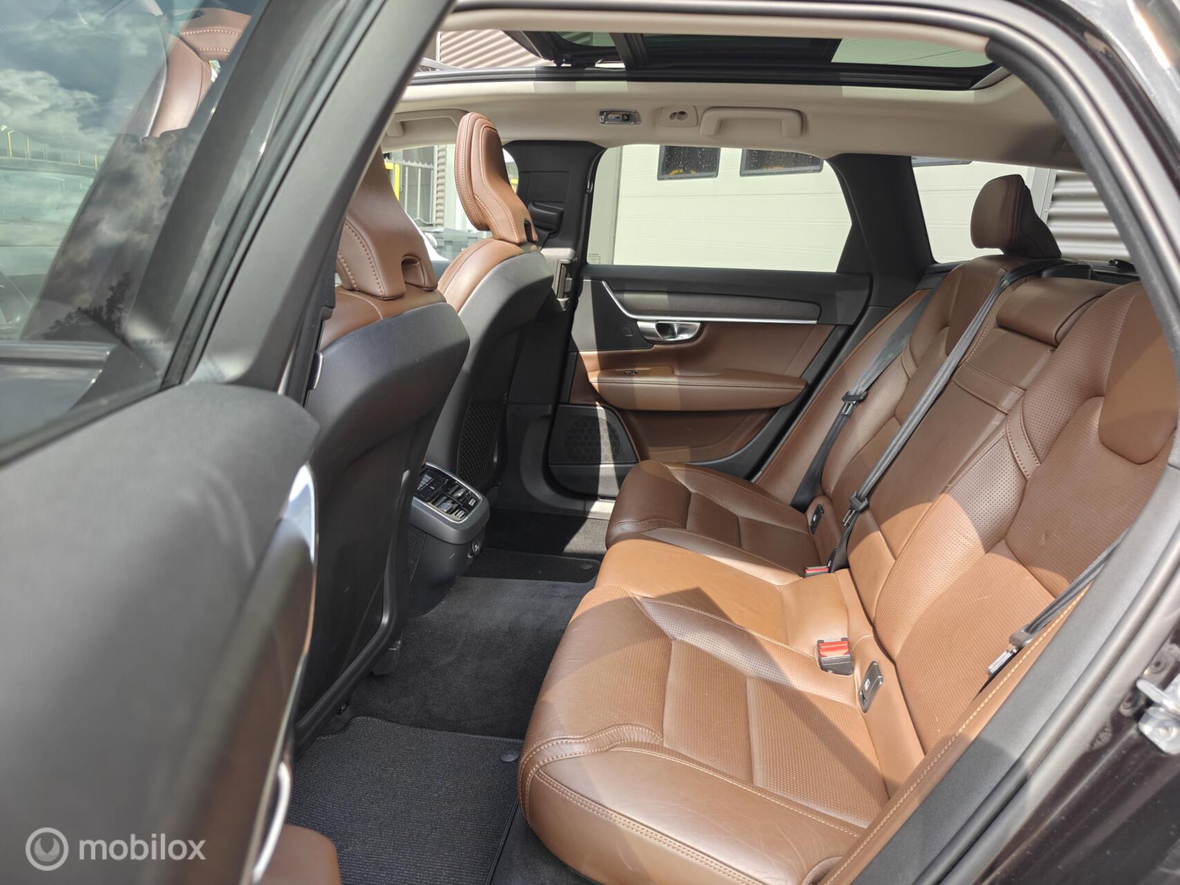 Foto van Volvo V90 Cross Country