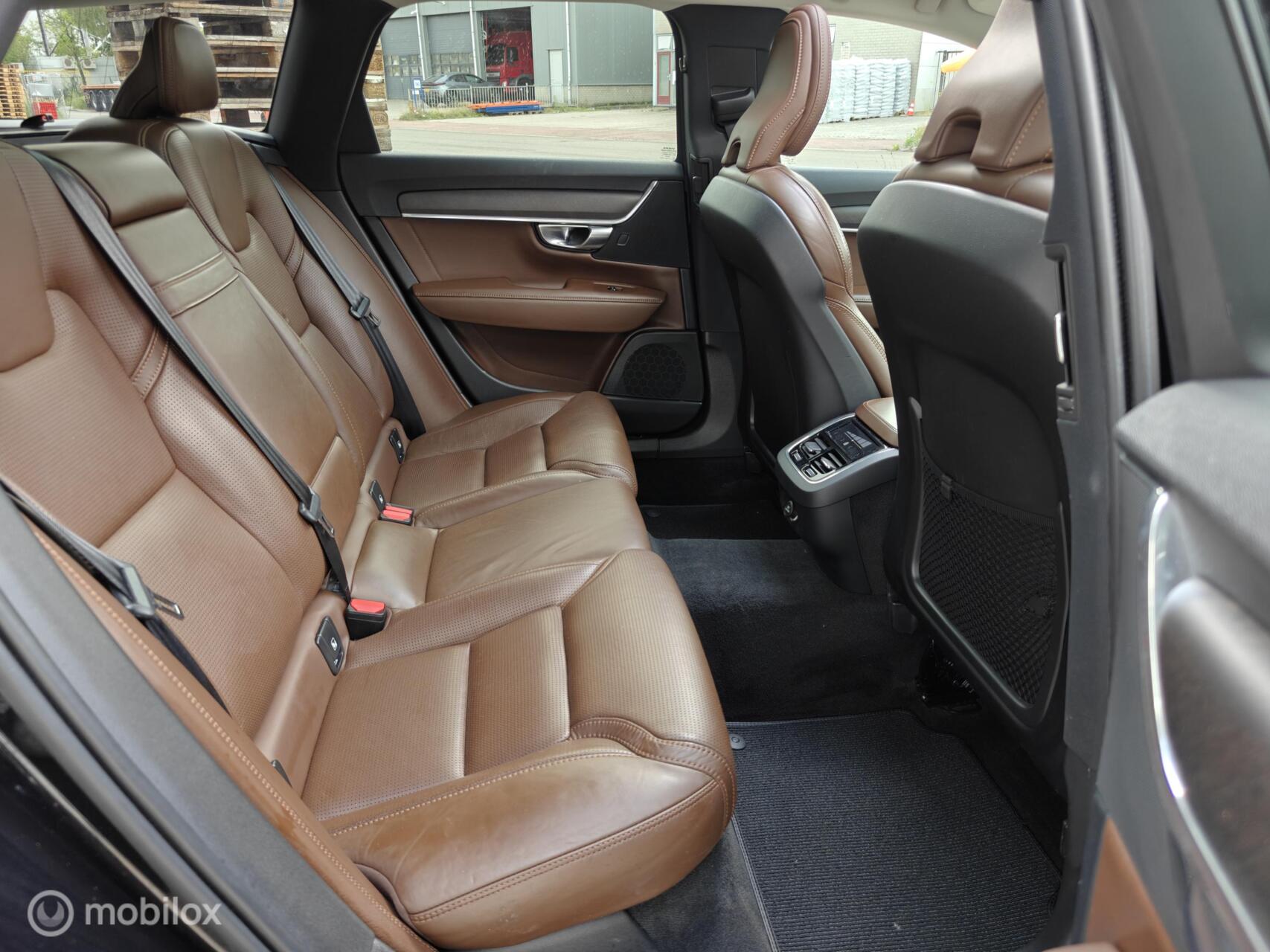 Foto van Volvo V90 Cross Country