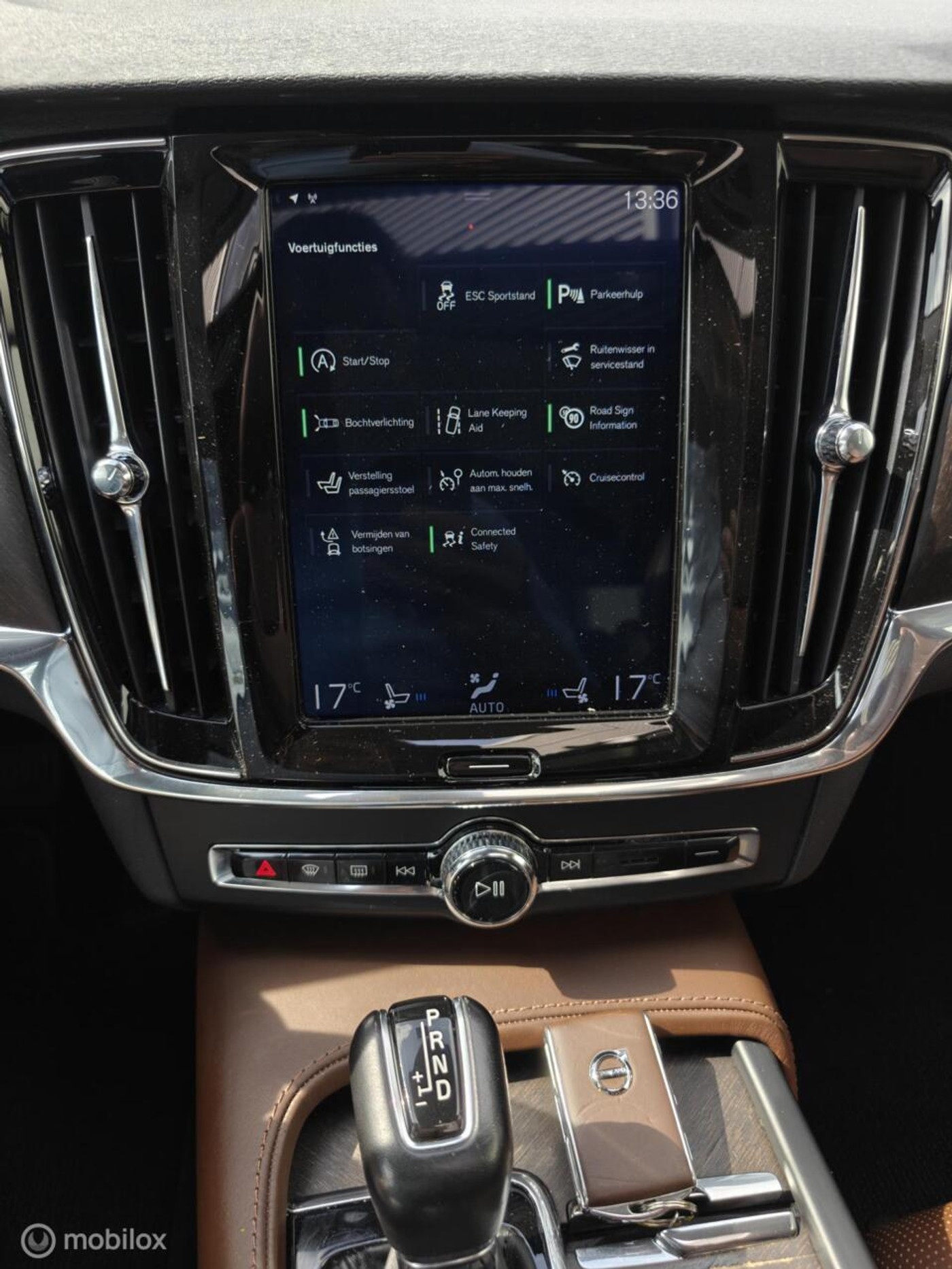 Foto van Volvo V90 Cross Country