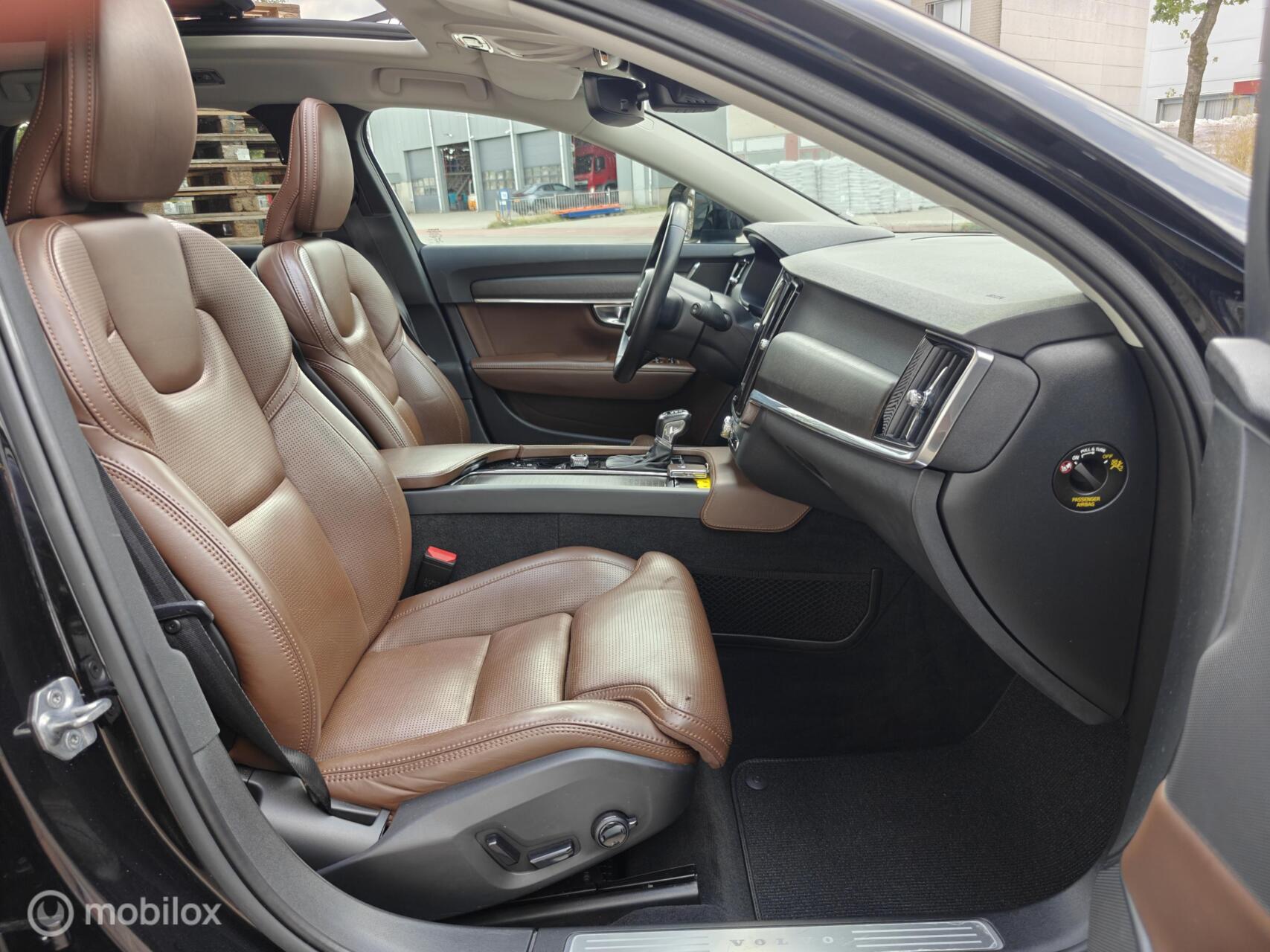 Foto van Volvo V90 Cross Country