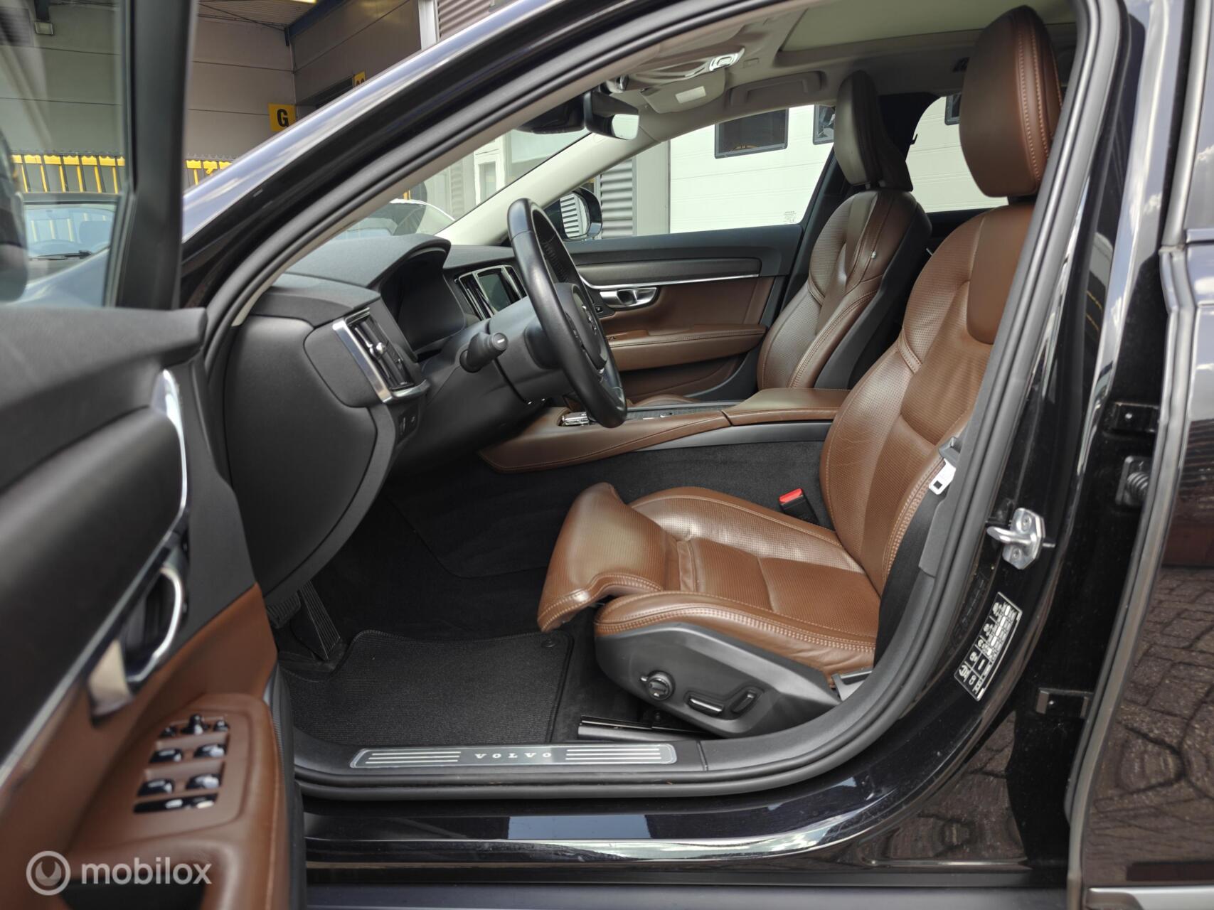 Foto van Volvo V90 Cross Country