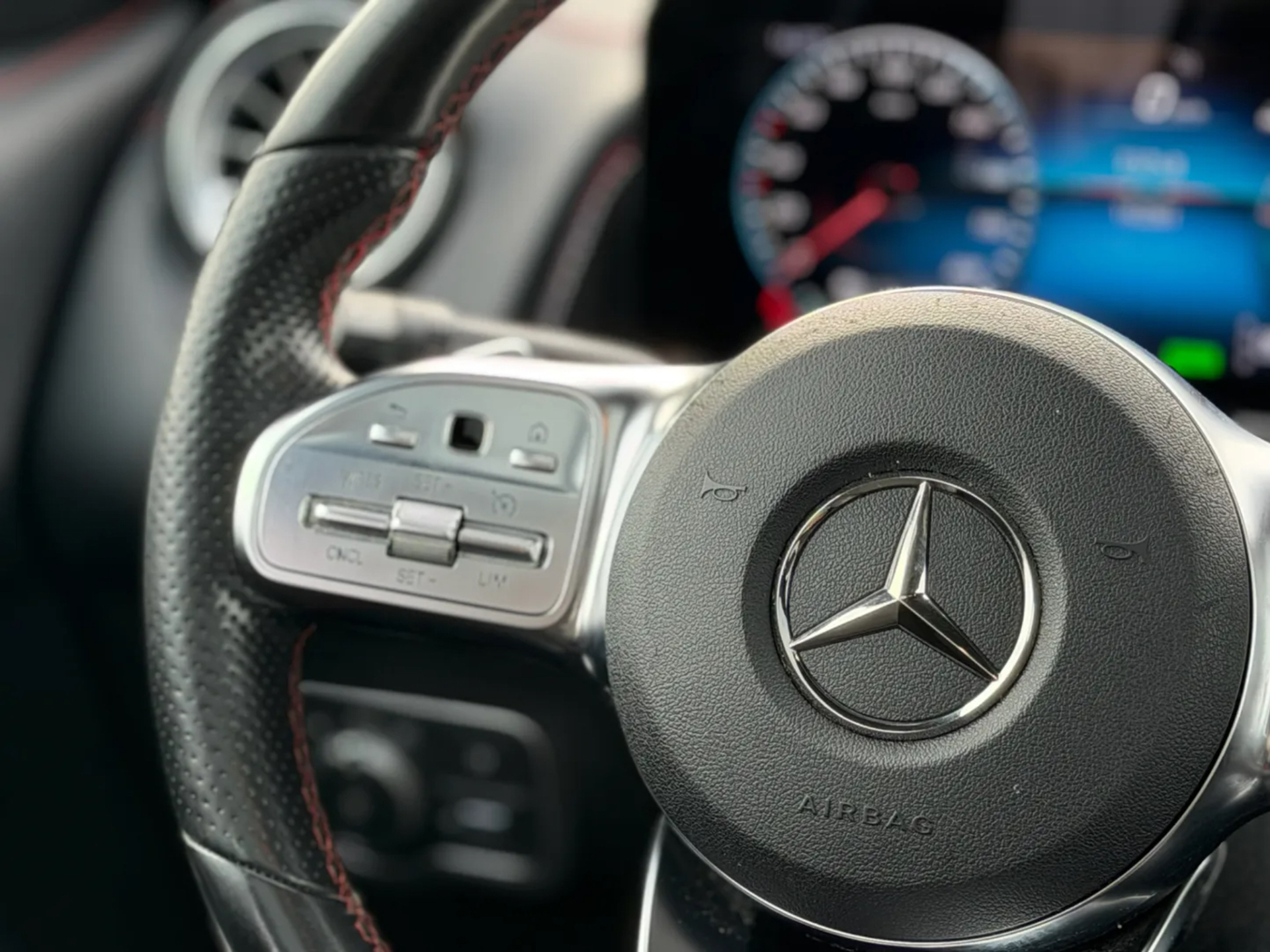 Foto van Mercedes-Benz Eqb 250