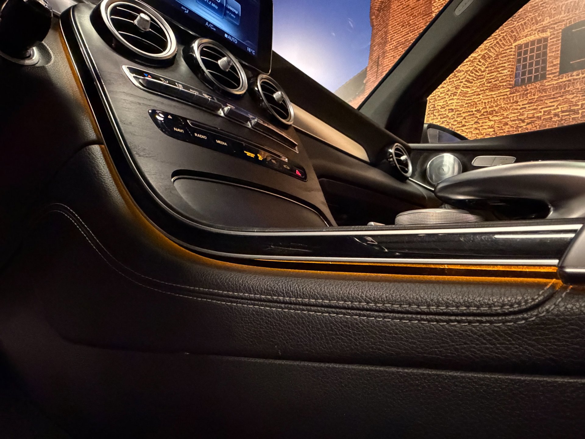 Foto van Mercedes-Benz GLC 350 E 4Matic