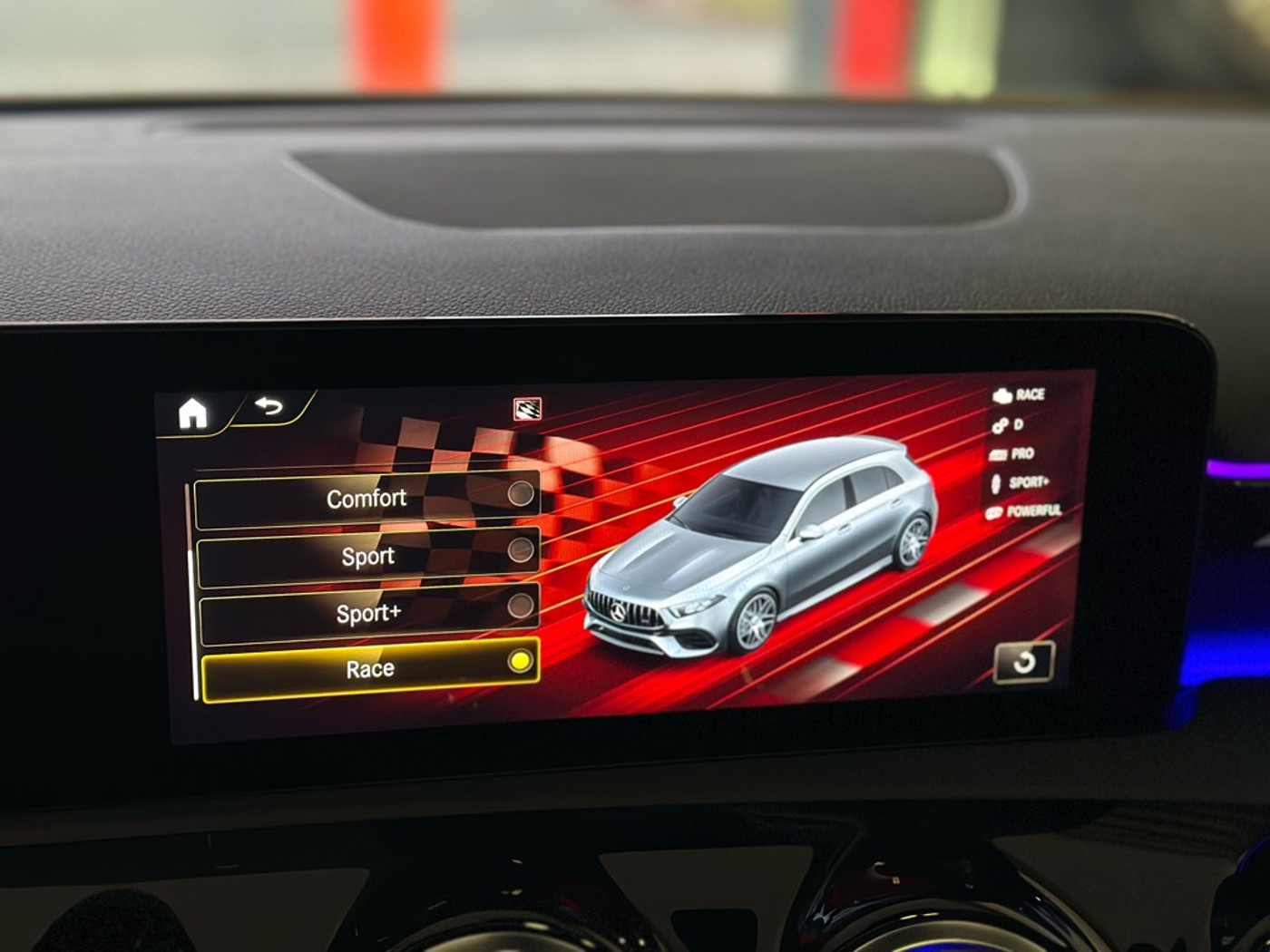 Foto van Mercedes-Benz AMG A 45 S