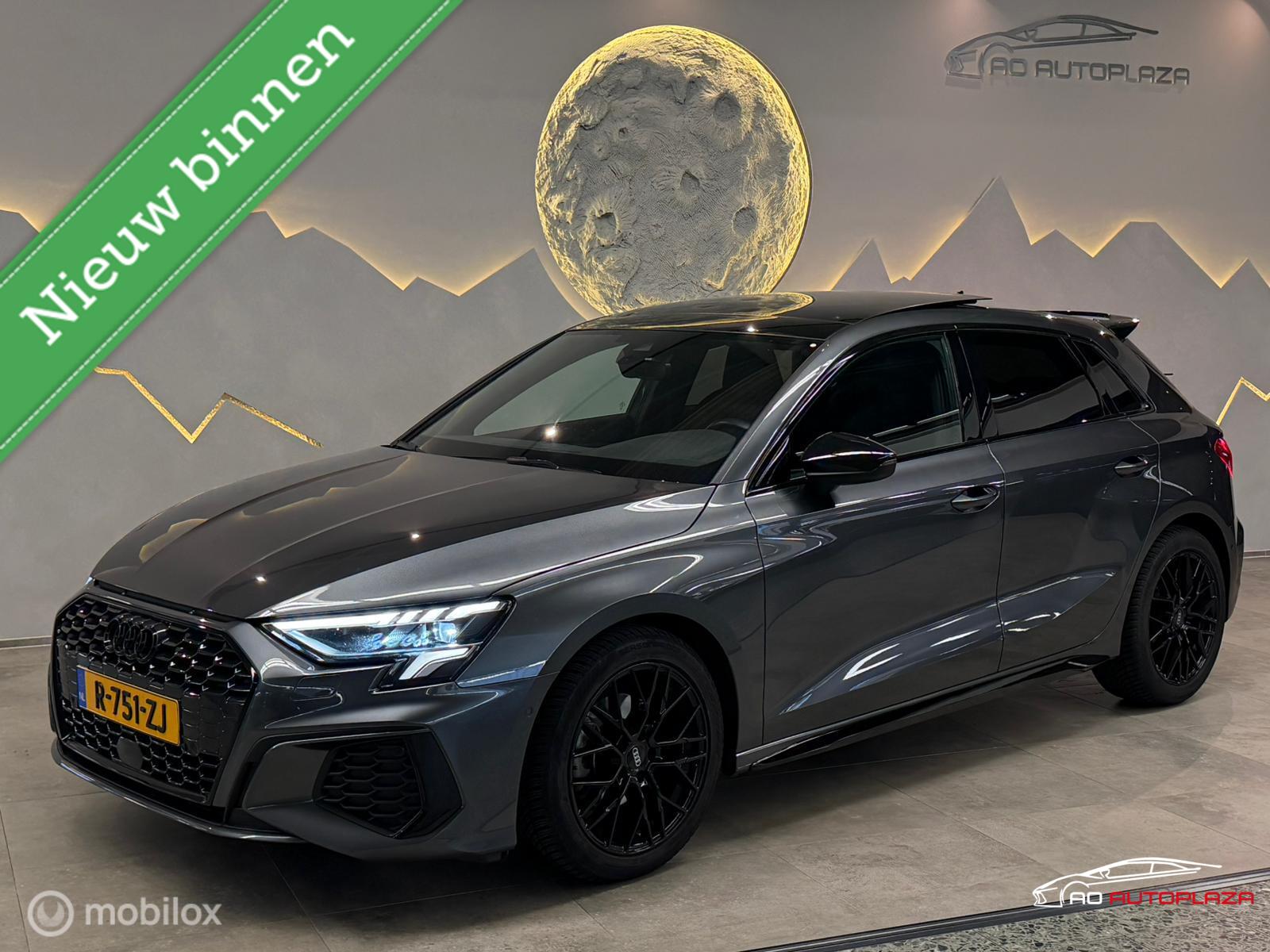 Audi A3 Sportback 30 TFSI S edition 2023 - voorkant