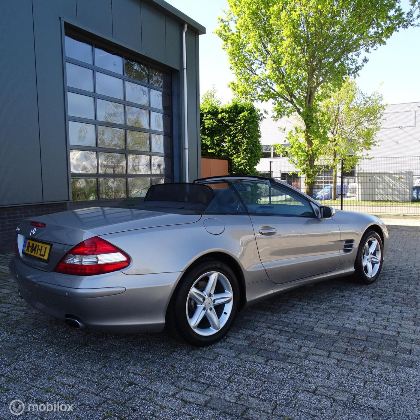 Foto van Mercedes-Benz SL 350