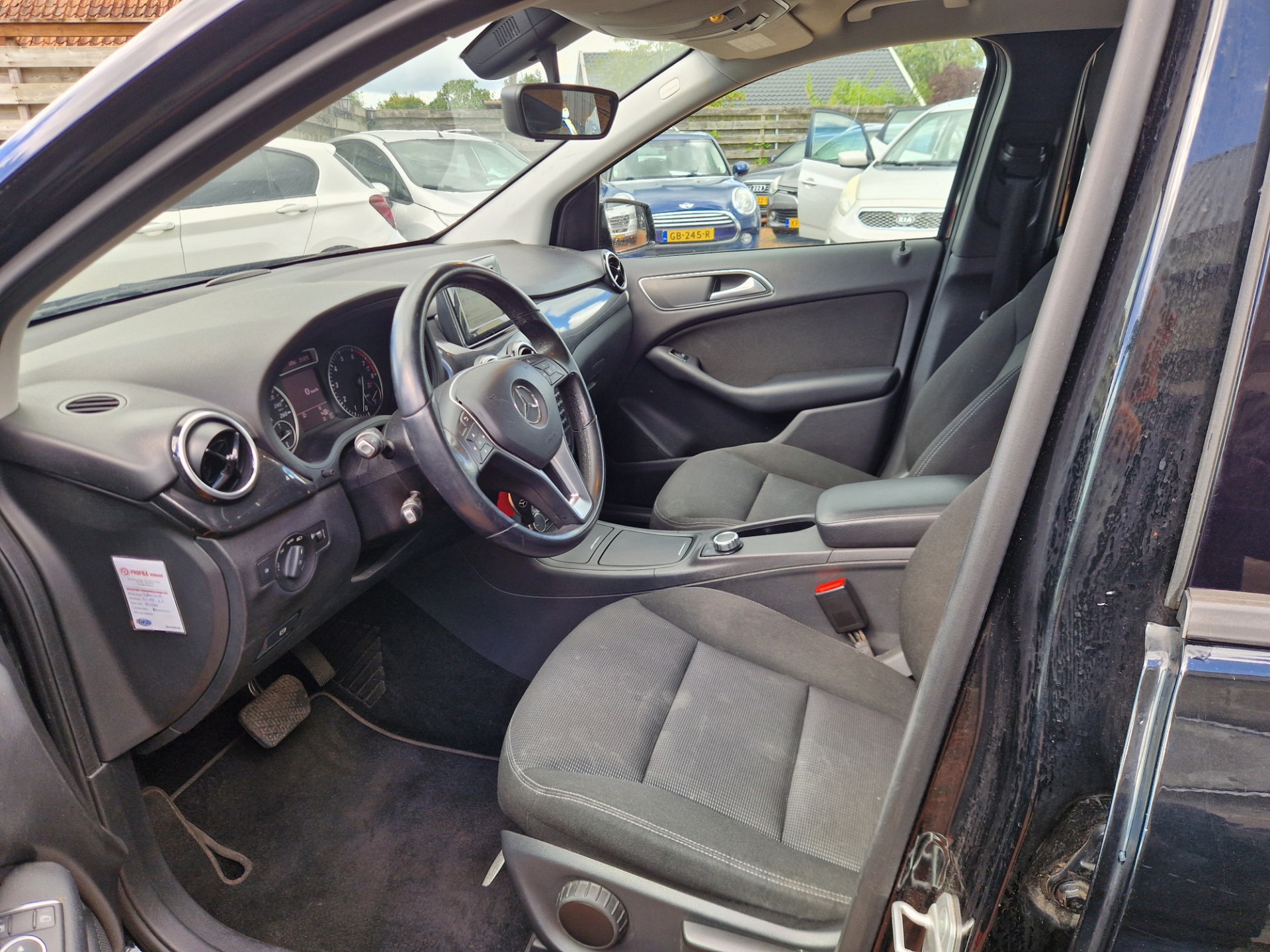 Foto van Mercedes-Benz B 180