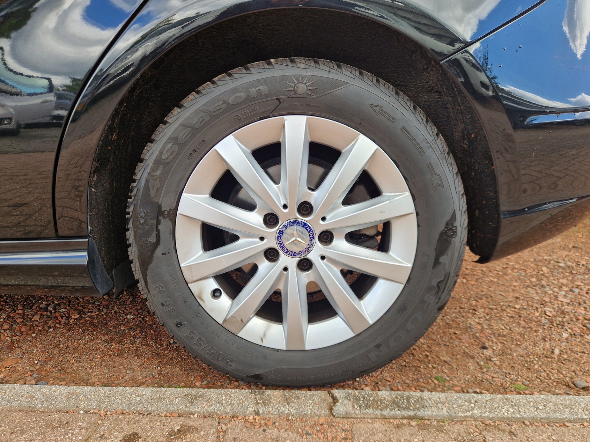 Foto van Mercedes-Benz B 180