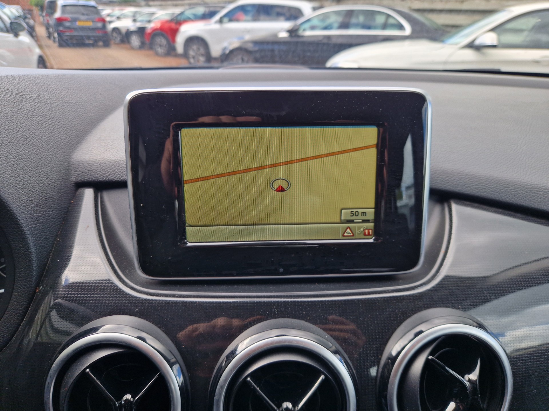 Foto van Mercedes-Benz B 180