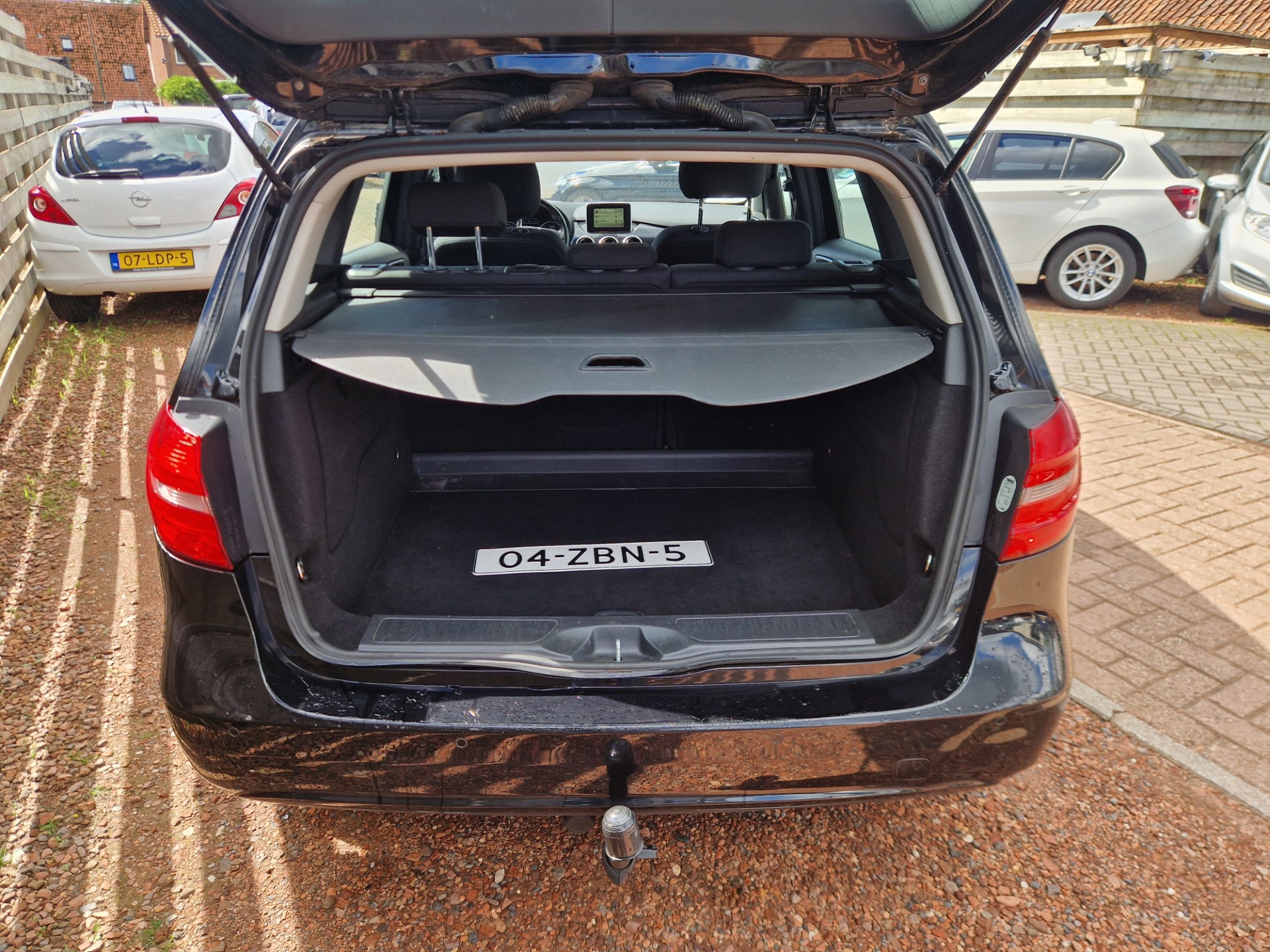 Foto van Mercedes-Benz B 180