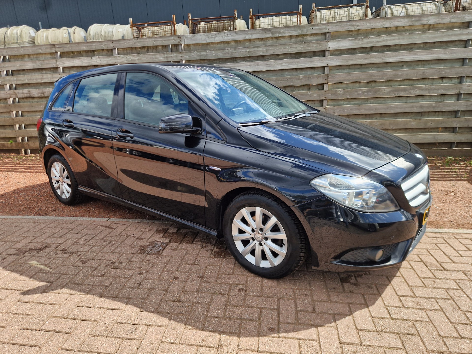 Mercedes-Benz B 180 180 Ambition Automaat, Navigatie 2012 - voorkant