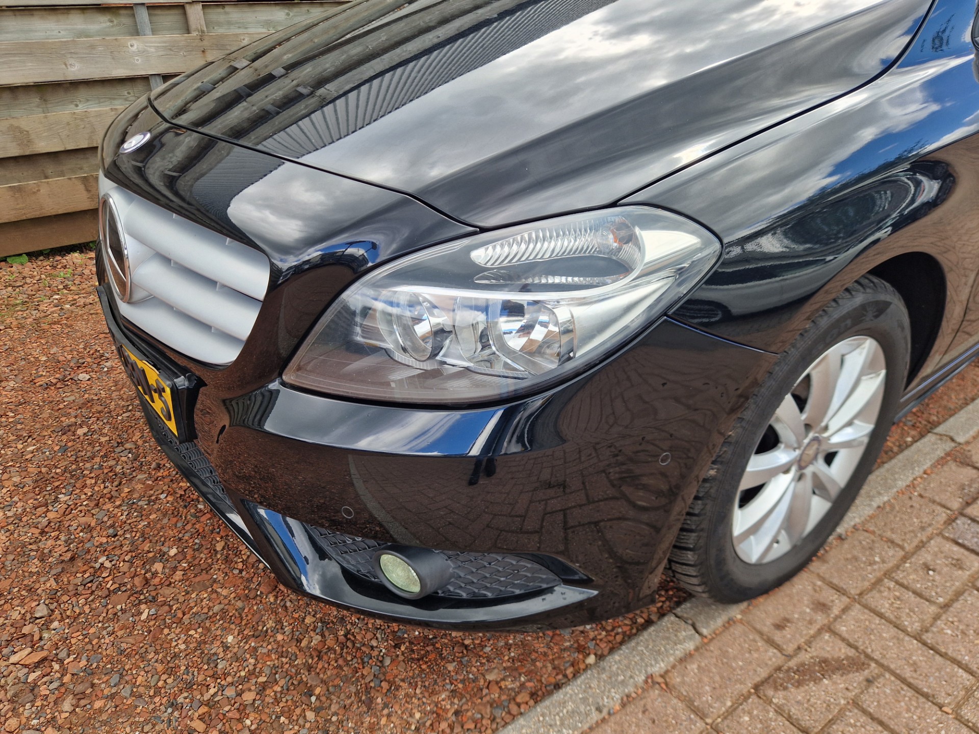 Foto van Mercedes-Benz B 180